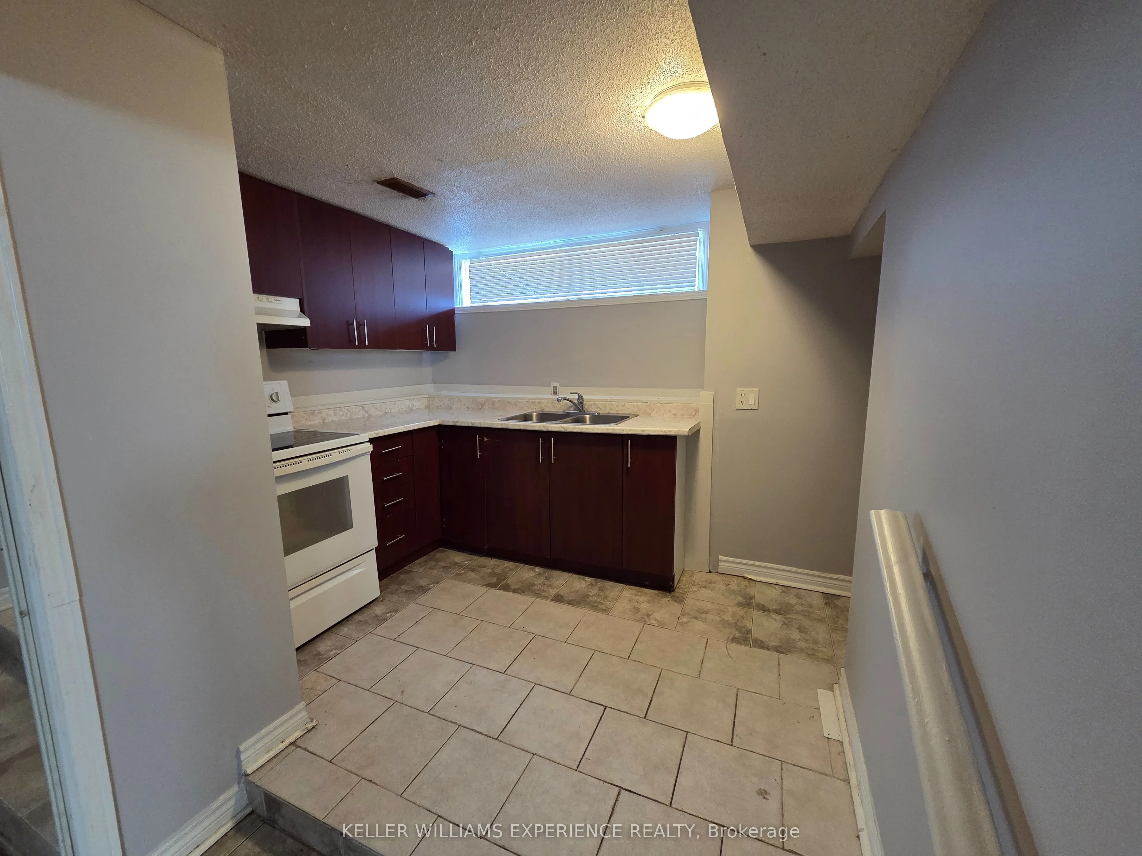 34 Toronto Street, #BSMT