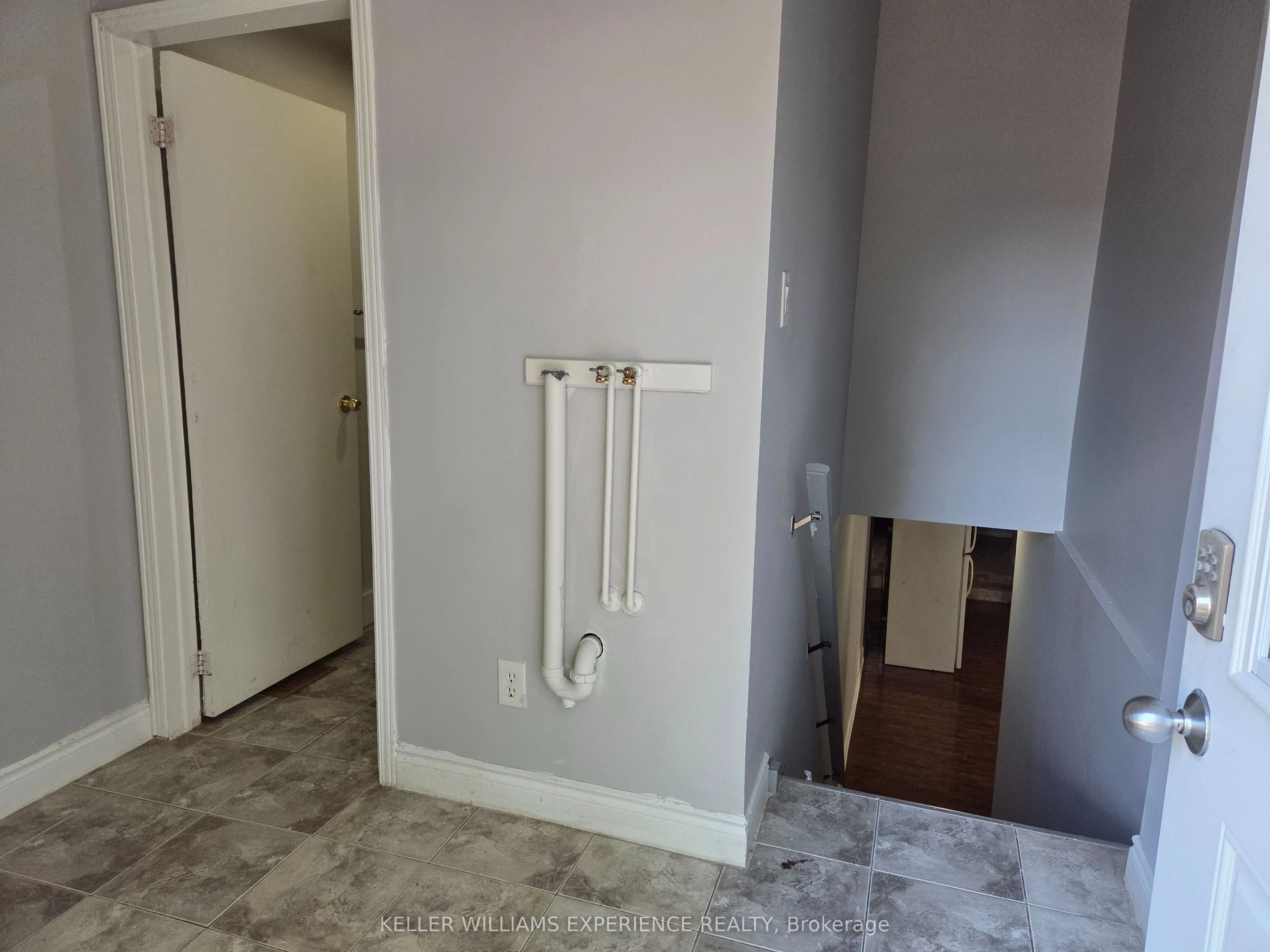 34 Toronto Street, #BSMT