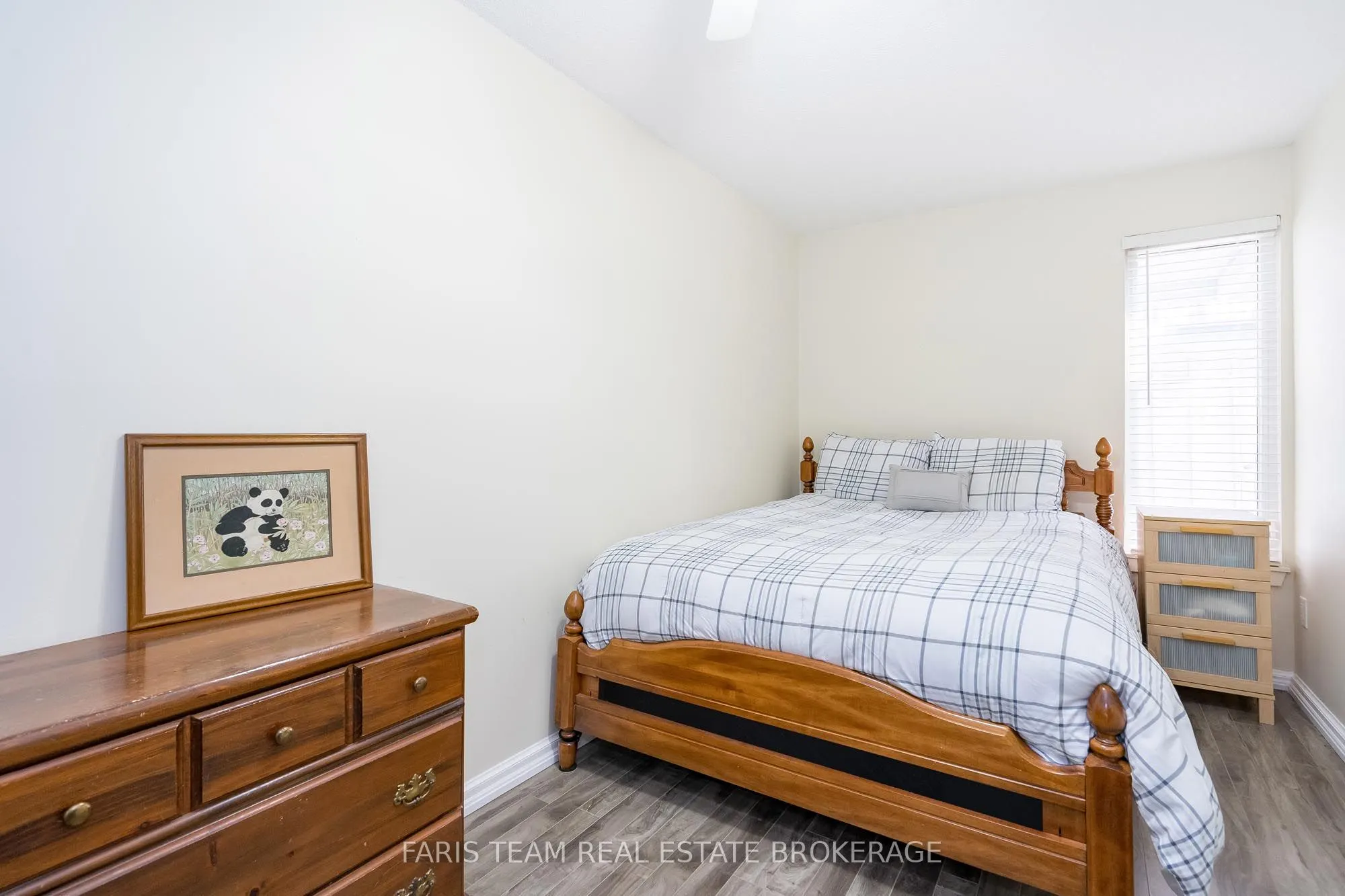 891 River Road W, #5