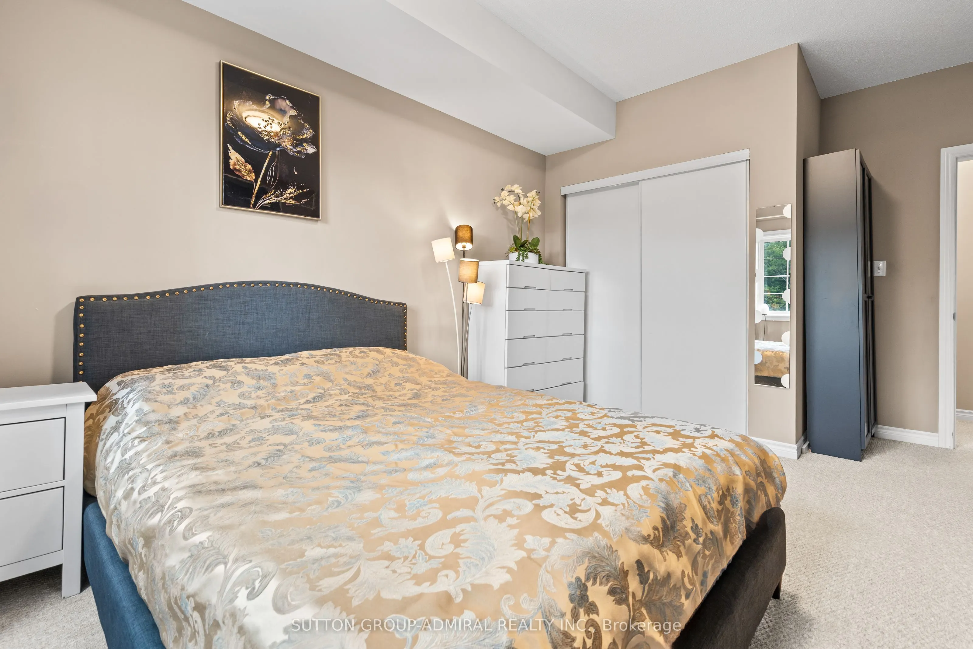 7 Greenwich Street, #303