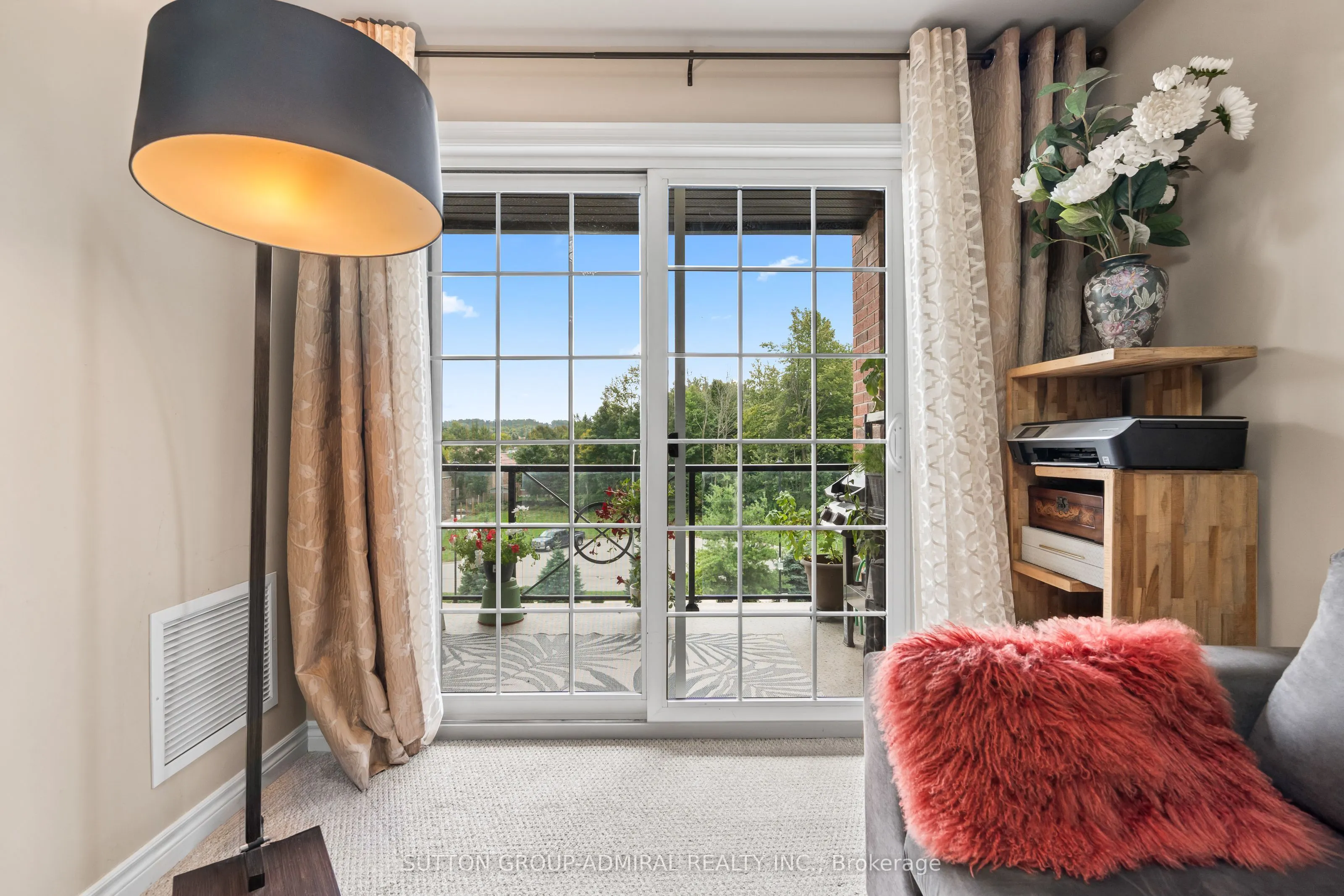 7 Greenwich Street, #303