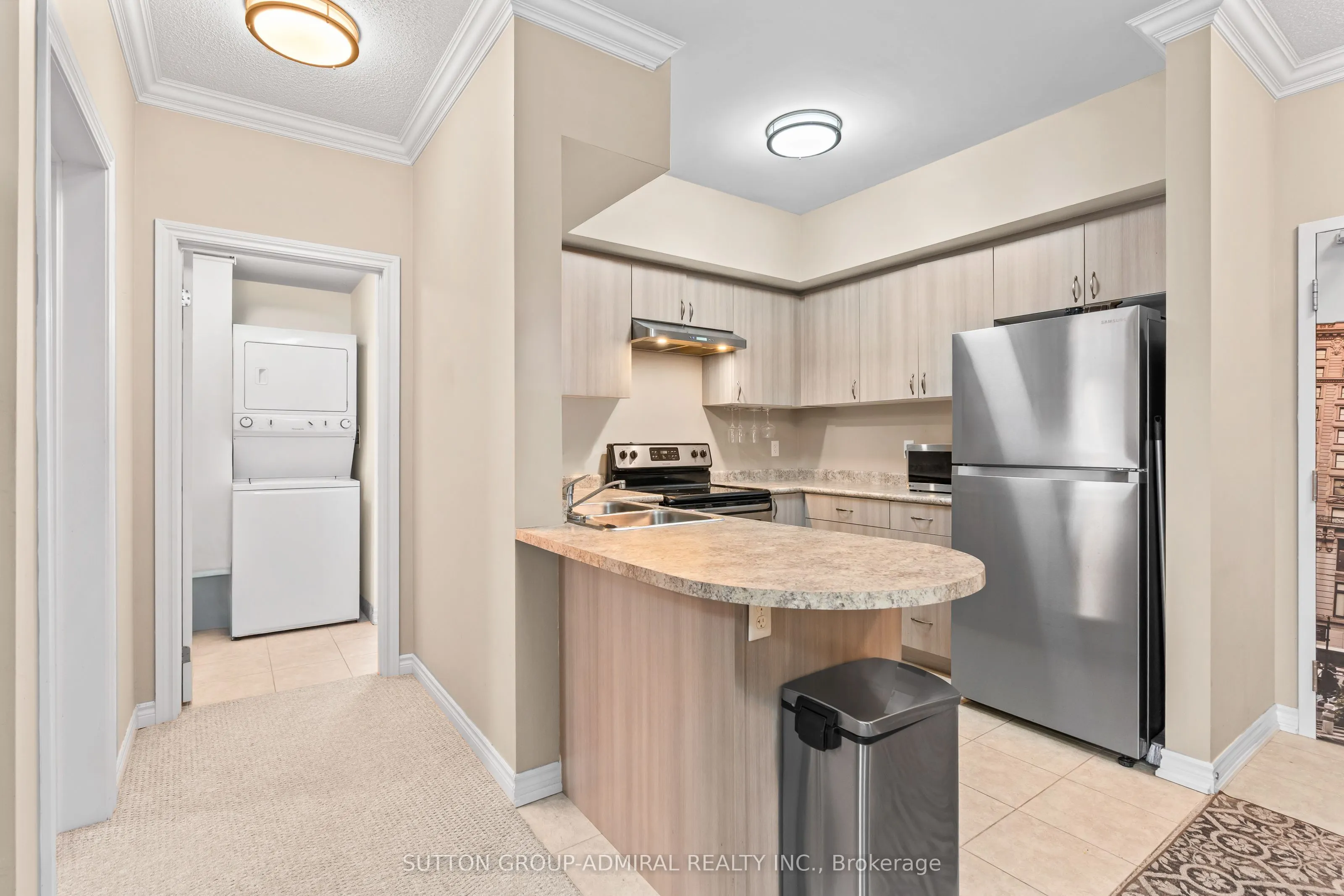 7 Greenwich Street, #303
