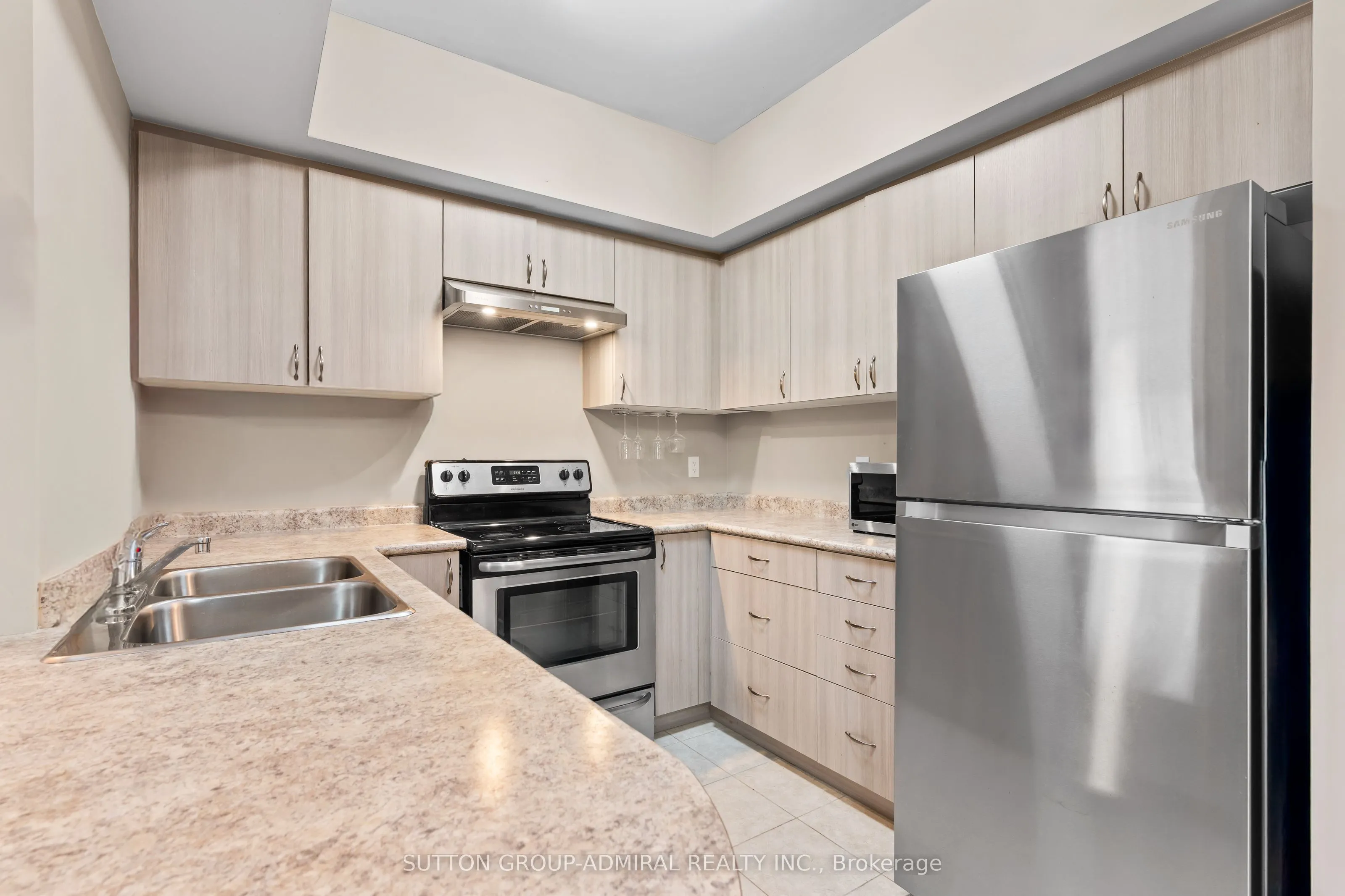7 Greenwich Street, #303