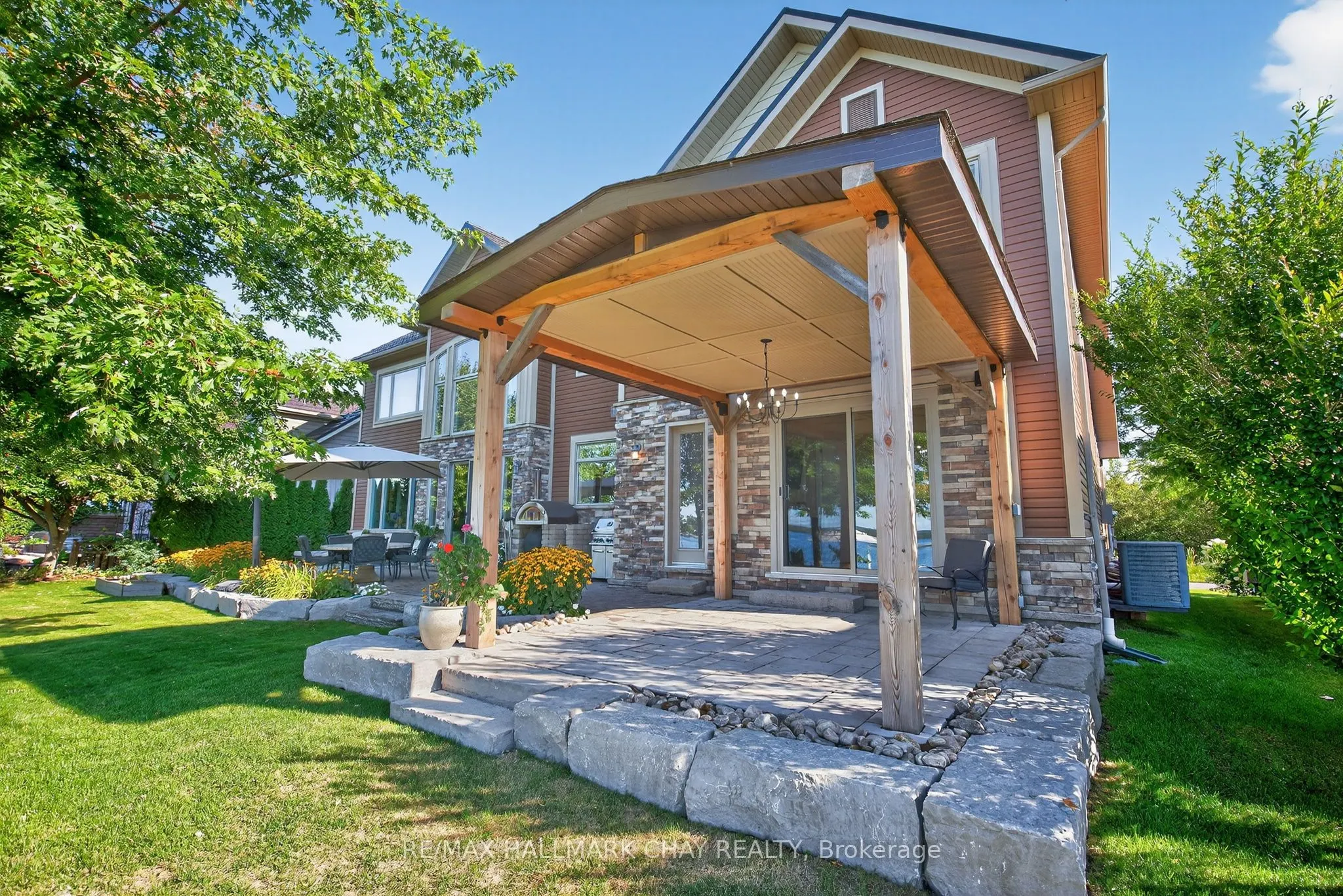 147 Victoria Crescent