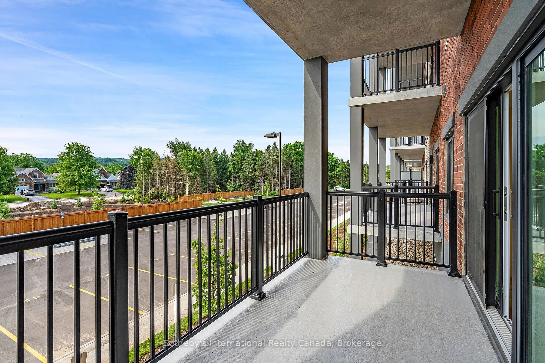 121 MARY Street, #221