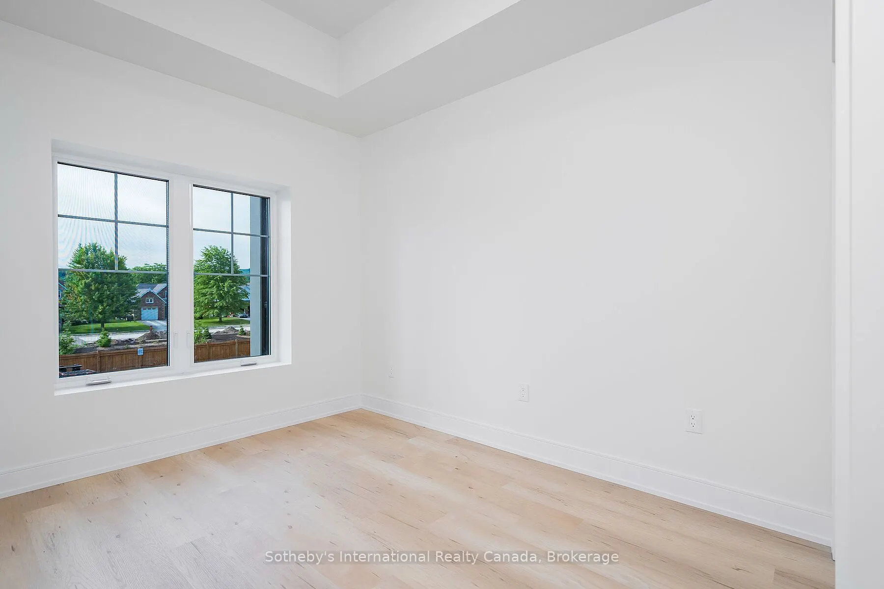 121 MARY Street, #221