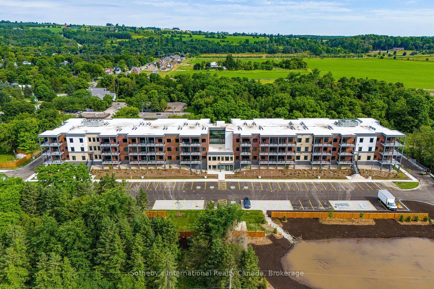 121 MARY Street, #221