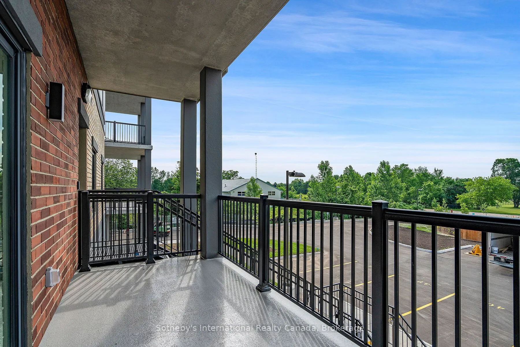 121 MARY Street, #221