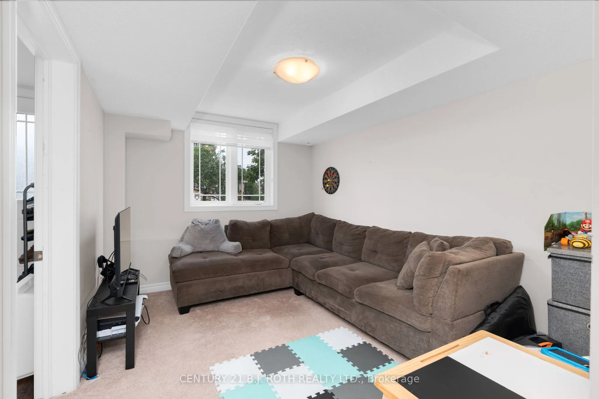 221 Harvie Road, #40