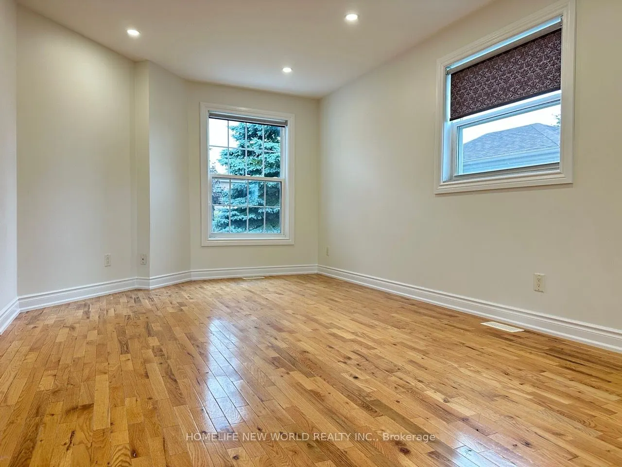 28 Lougheed Road