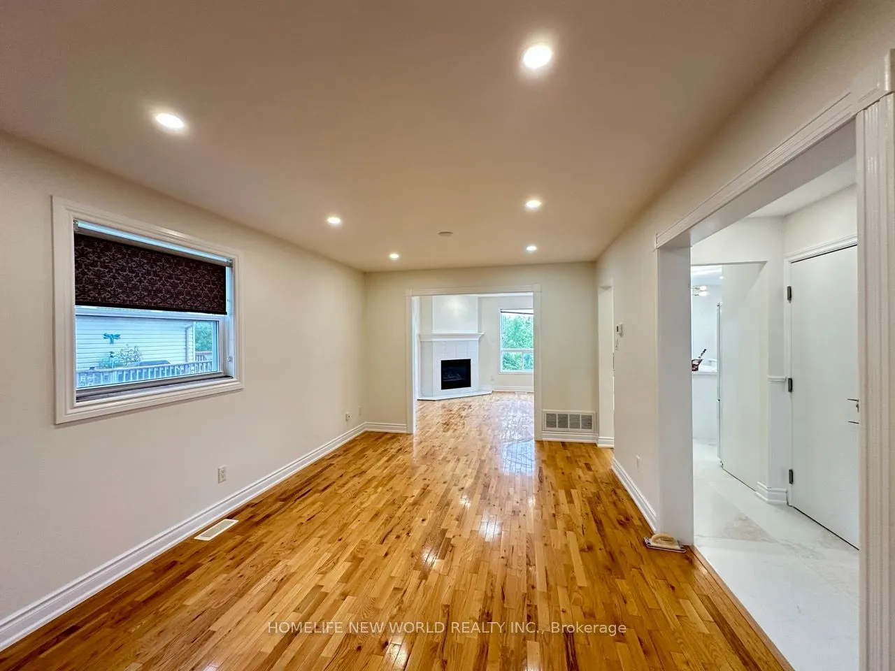 28 Lougheed Road