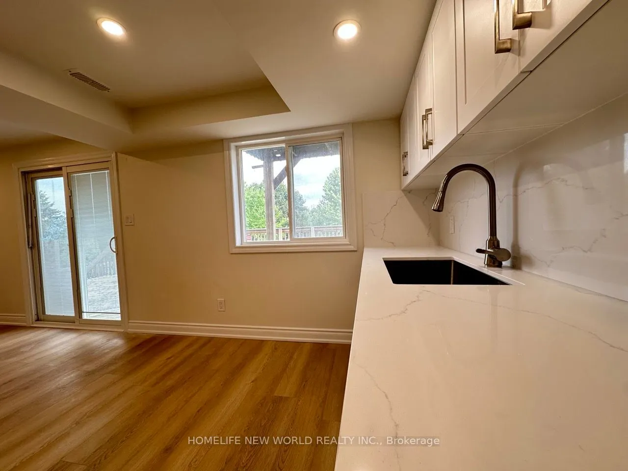 28 Lougheed Road, #Lower Unit