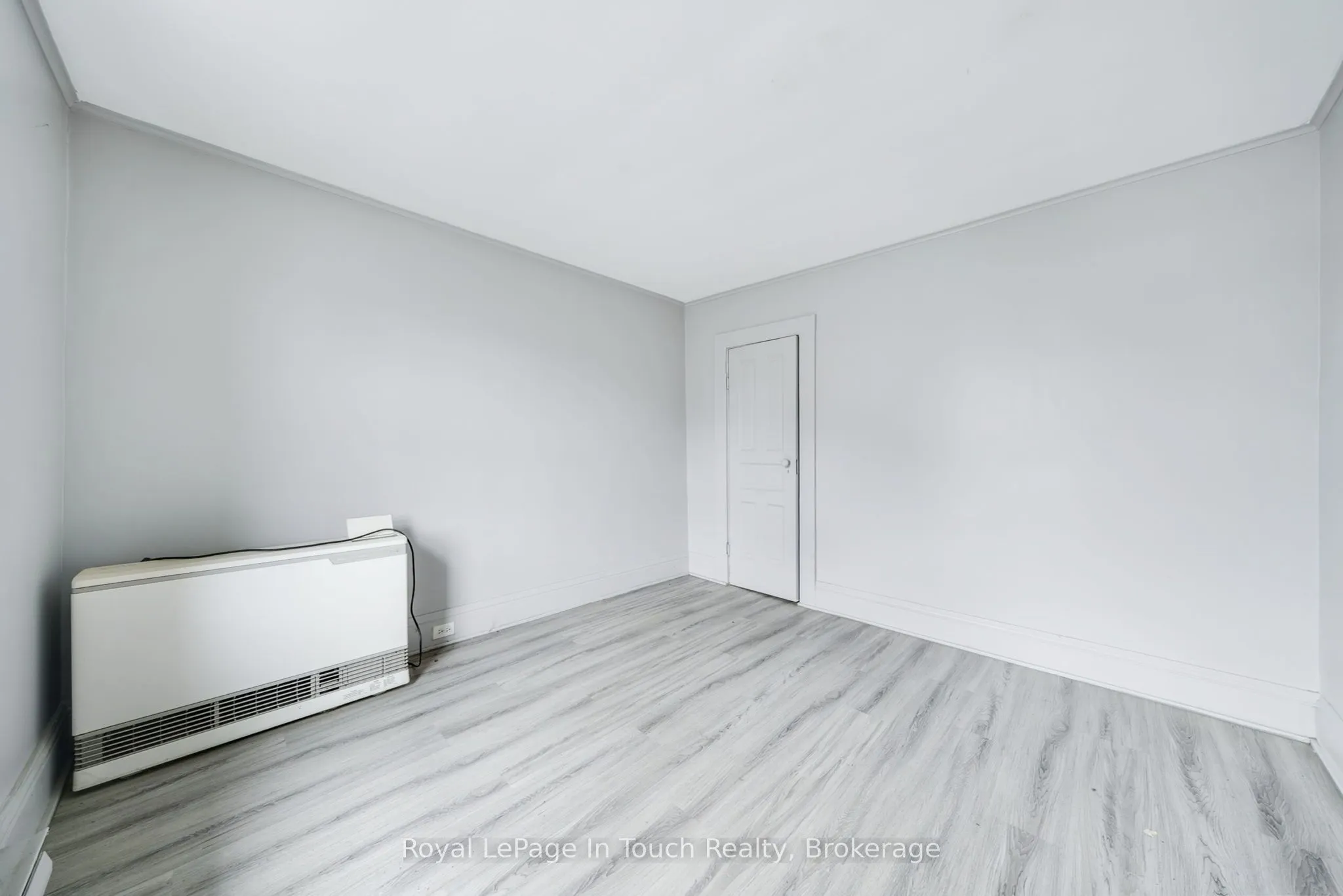 7 Robert Street W, #C
