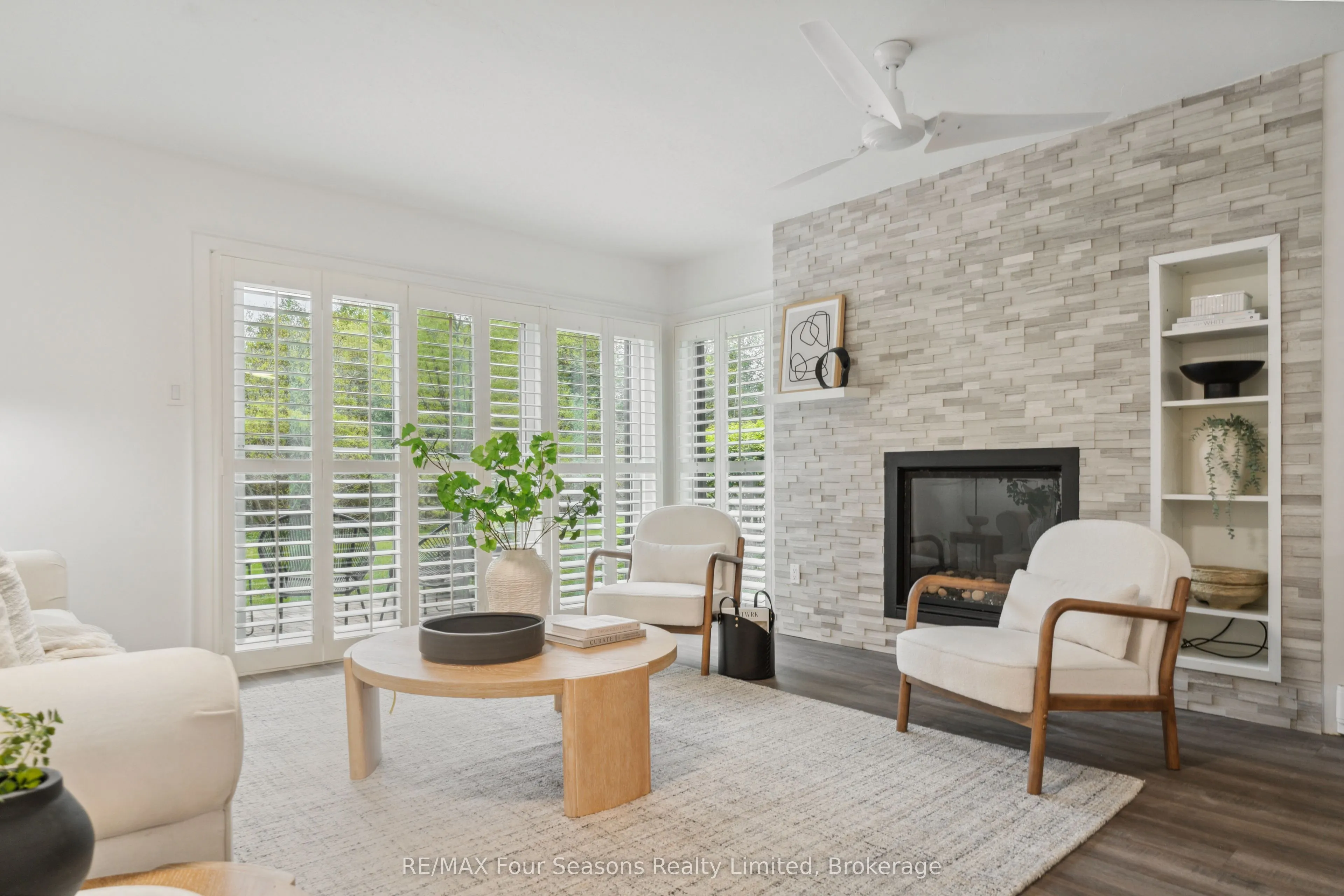 44 Trott Boulevard, #7