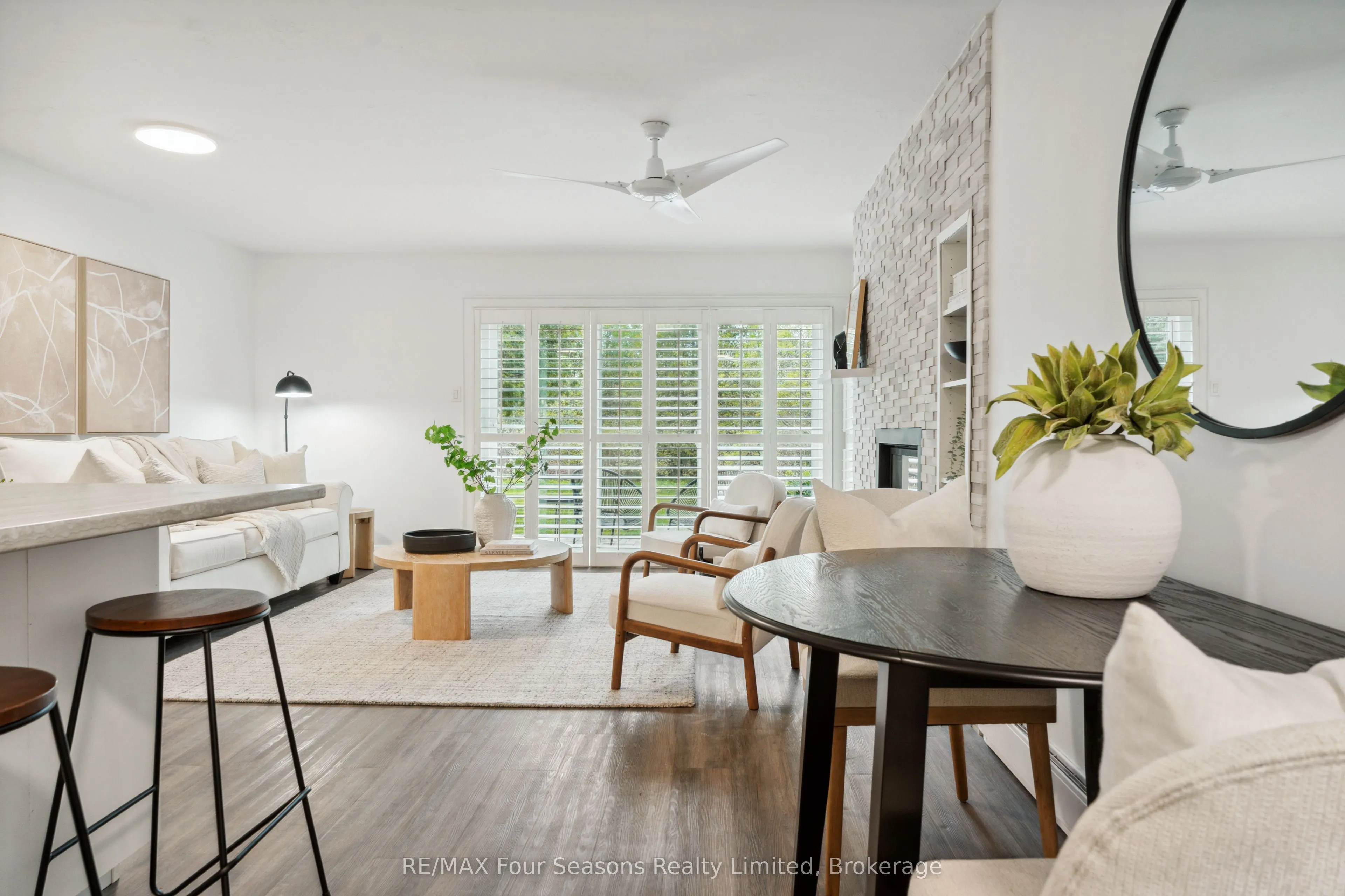 44 Trott Boulevard, #7