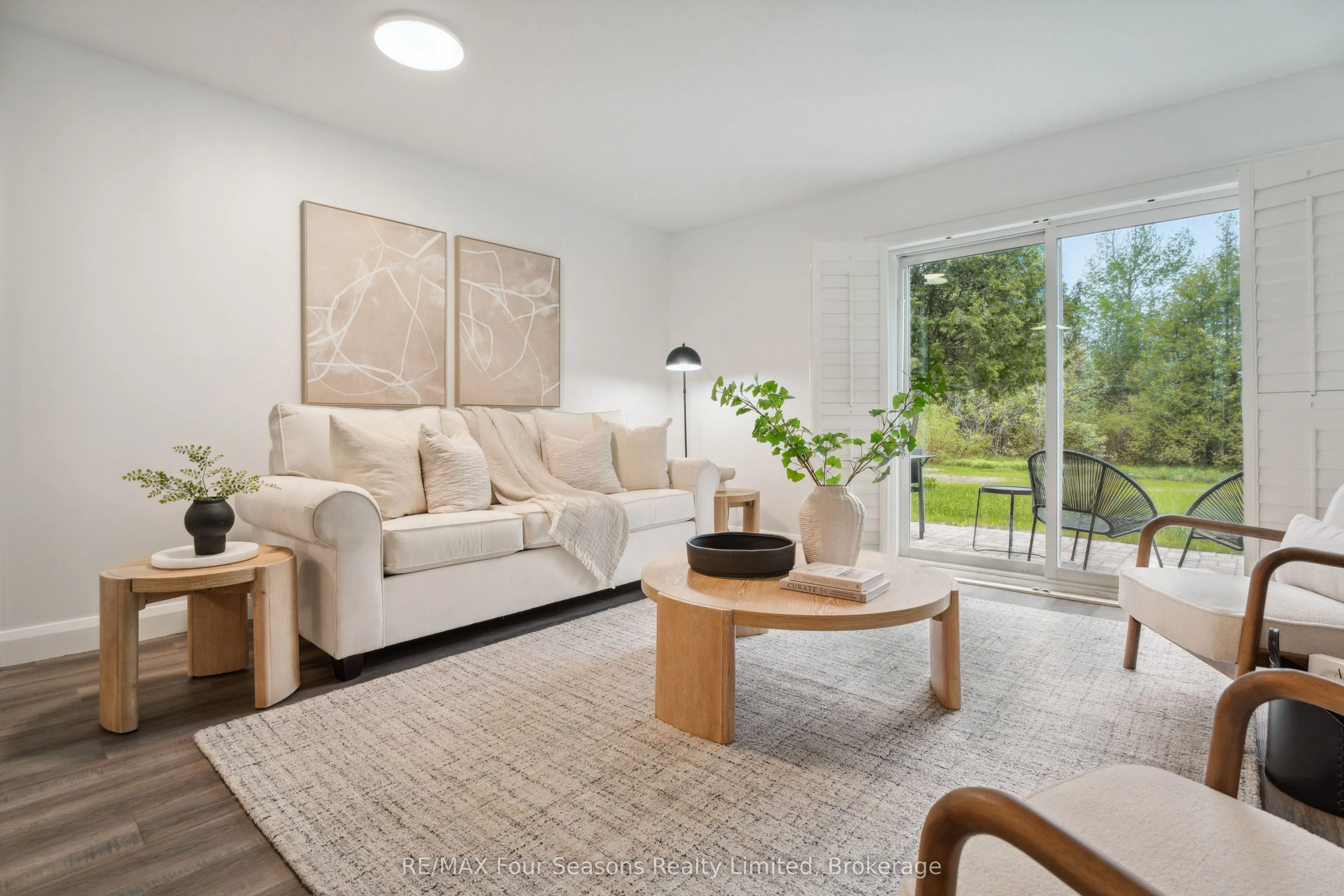 44 Trott Boulevard, #7