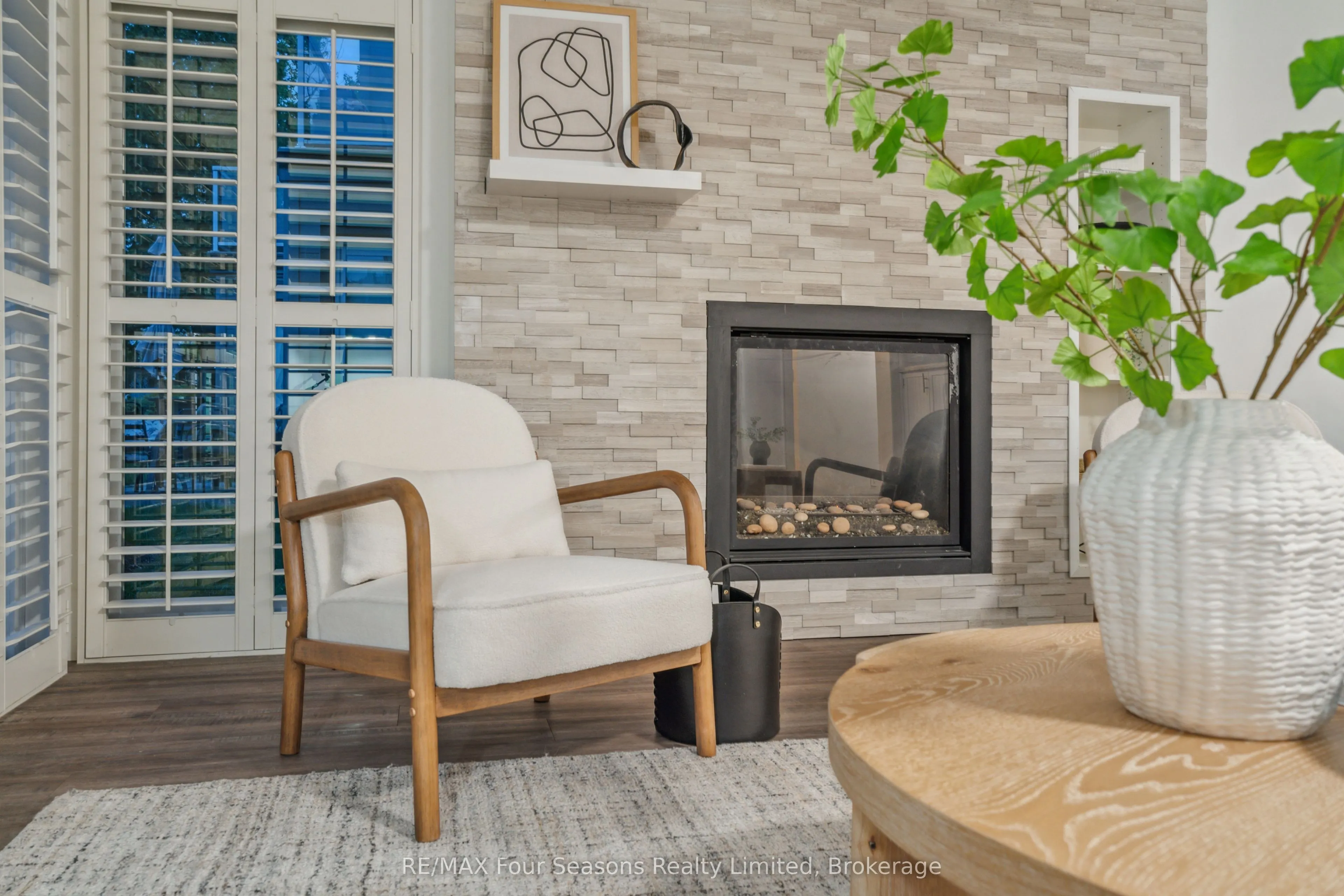 44 Trott Boulevard, #7