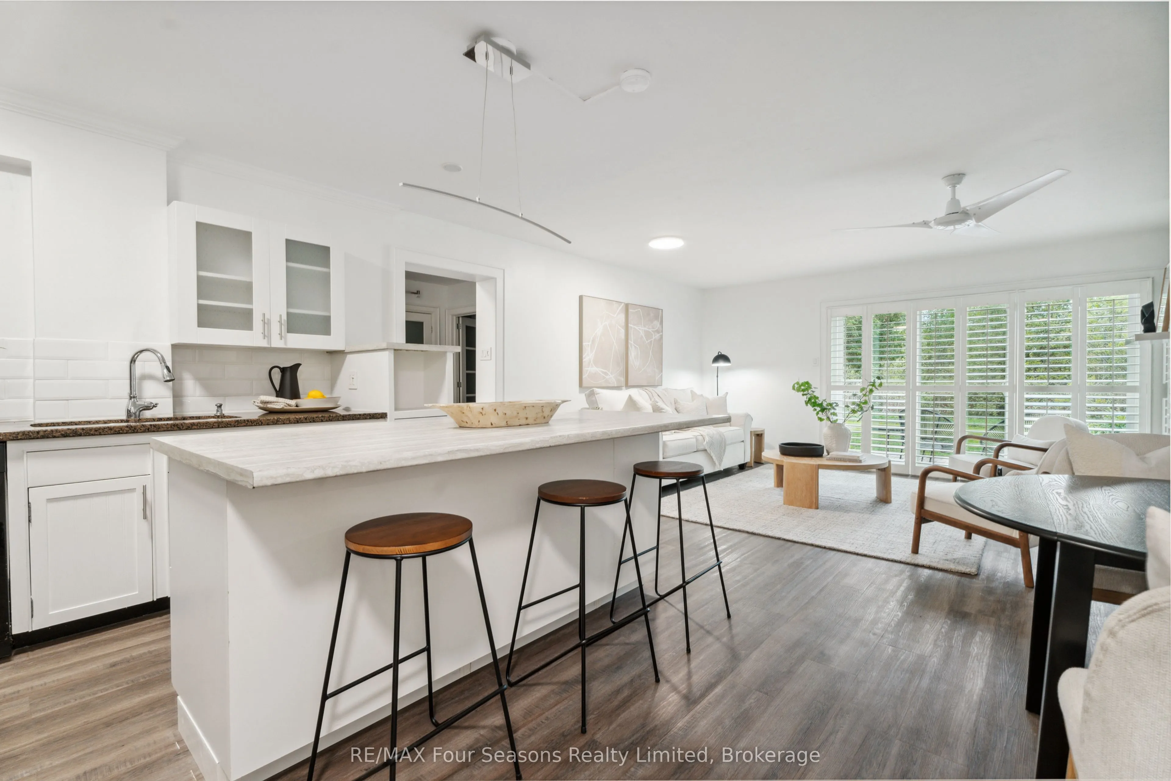 44 Trott Boulevard, #7