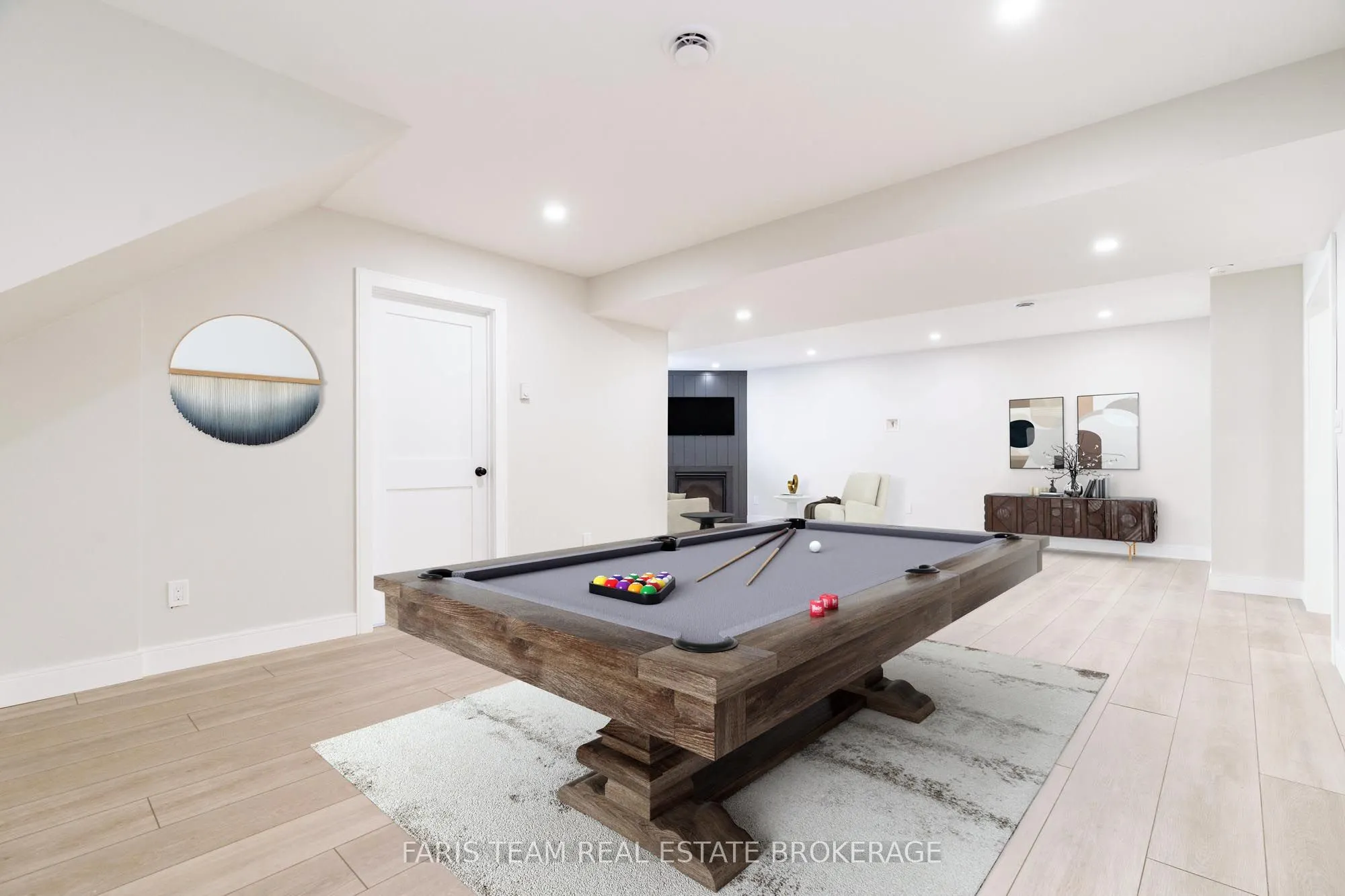 23 49th Street S