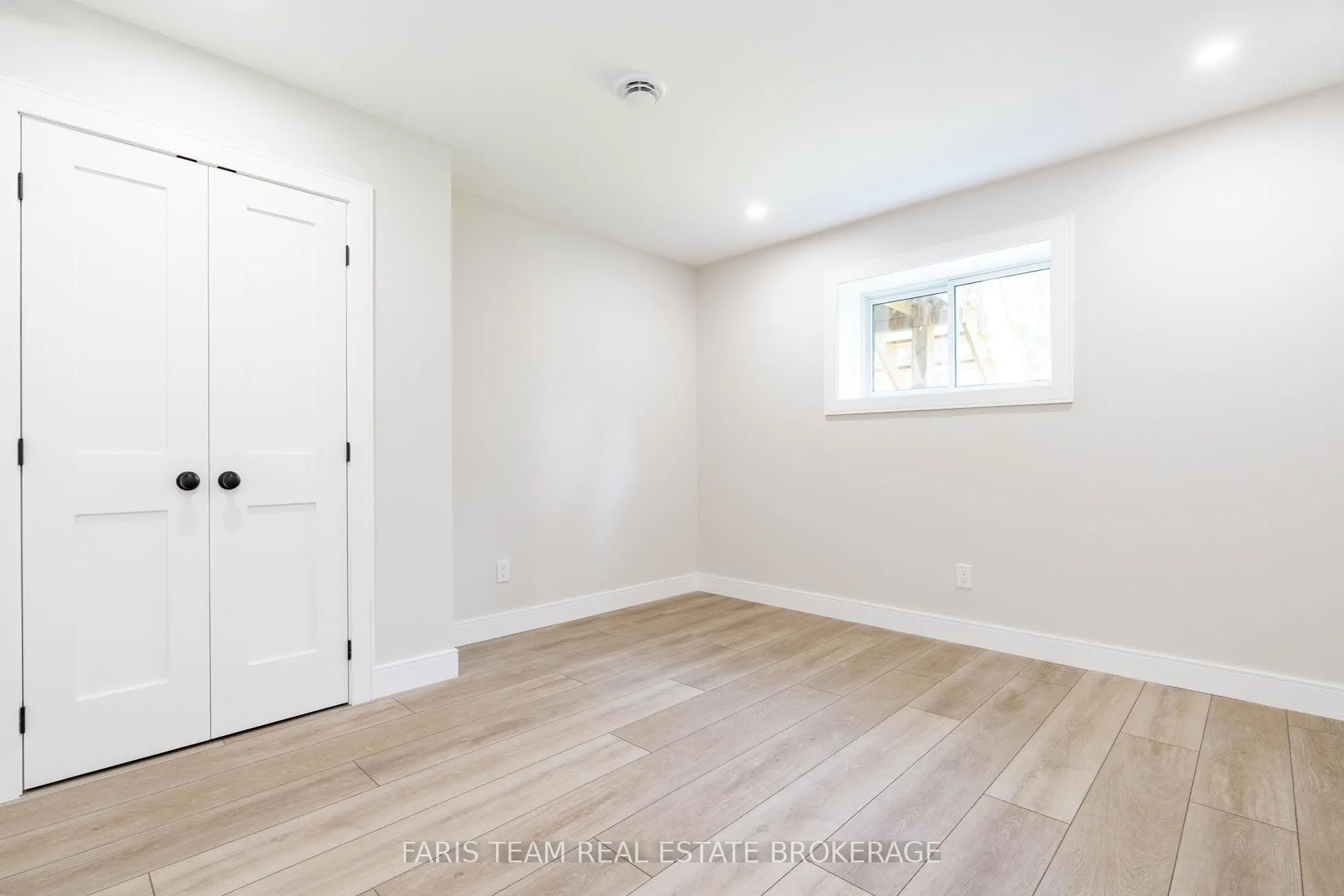 23 49th Street S