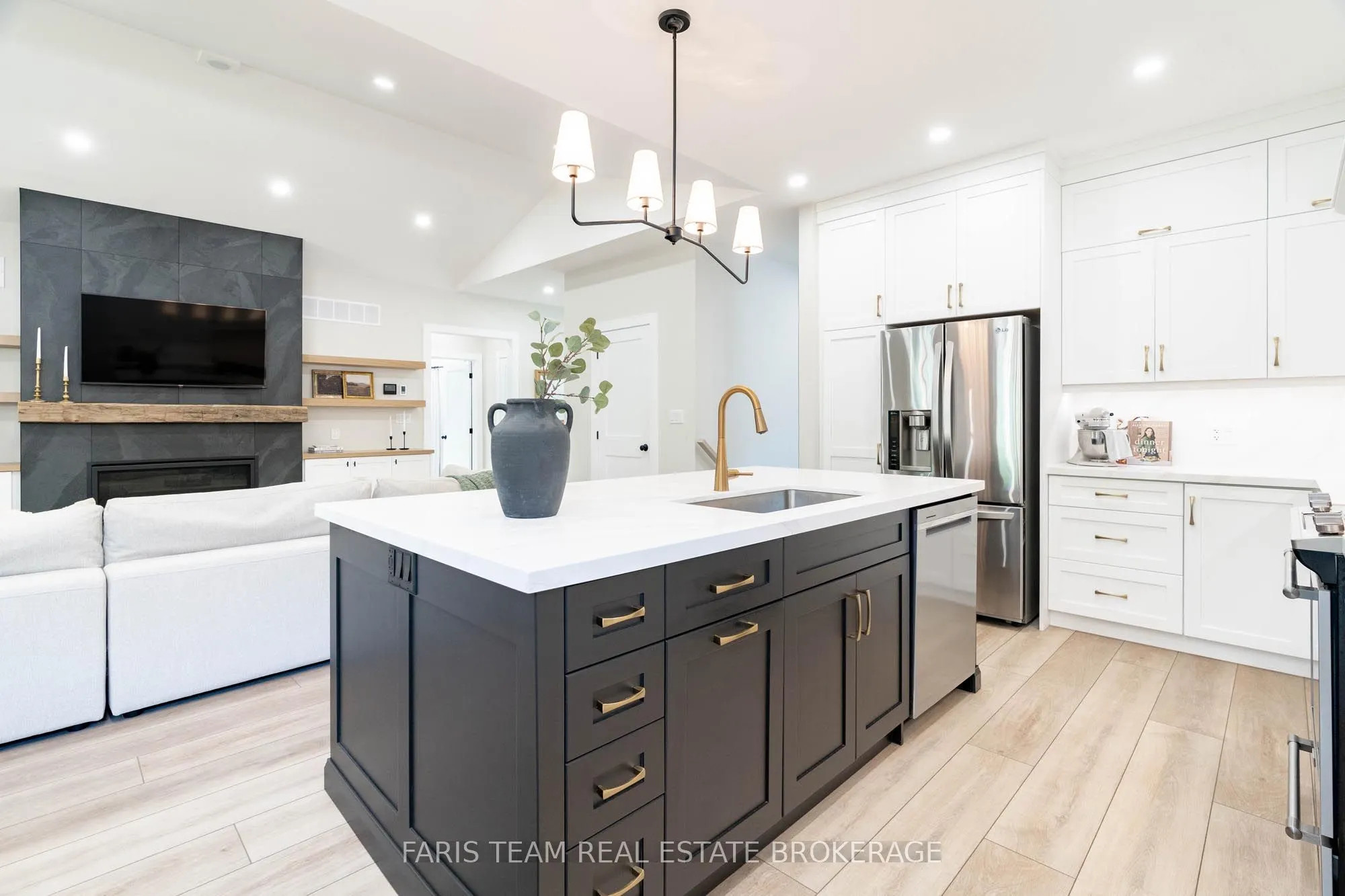 23 49th Street S