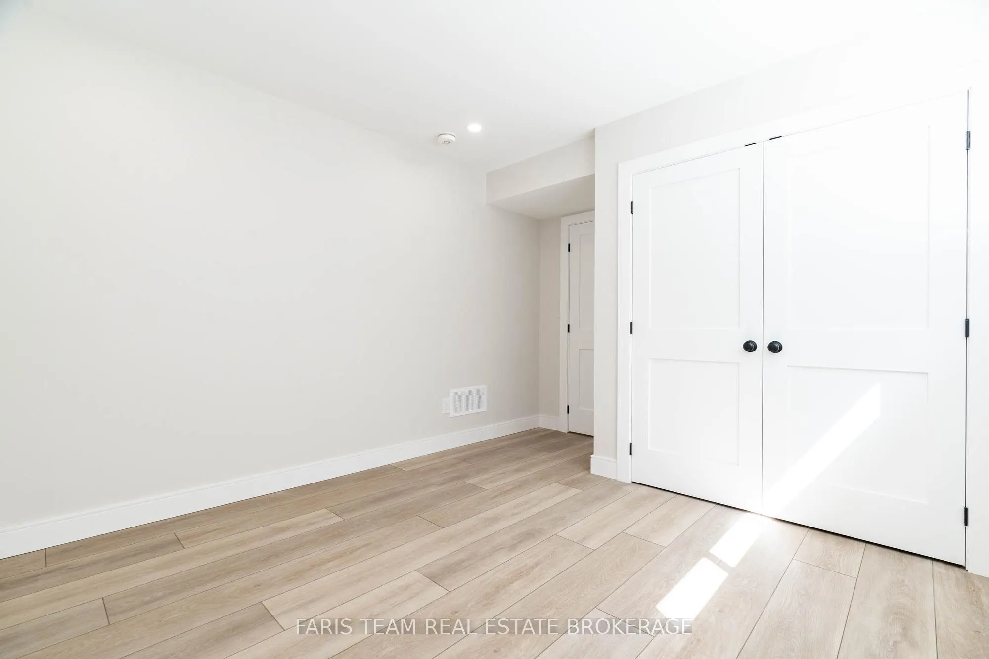 23 49th Street S