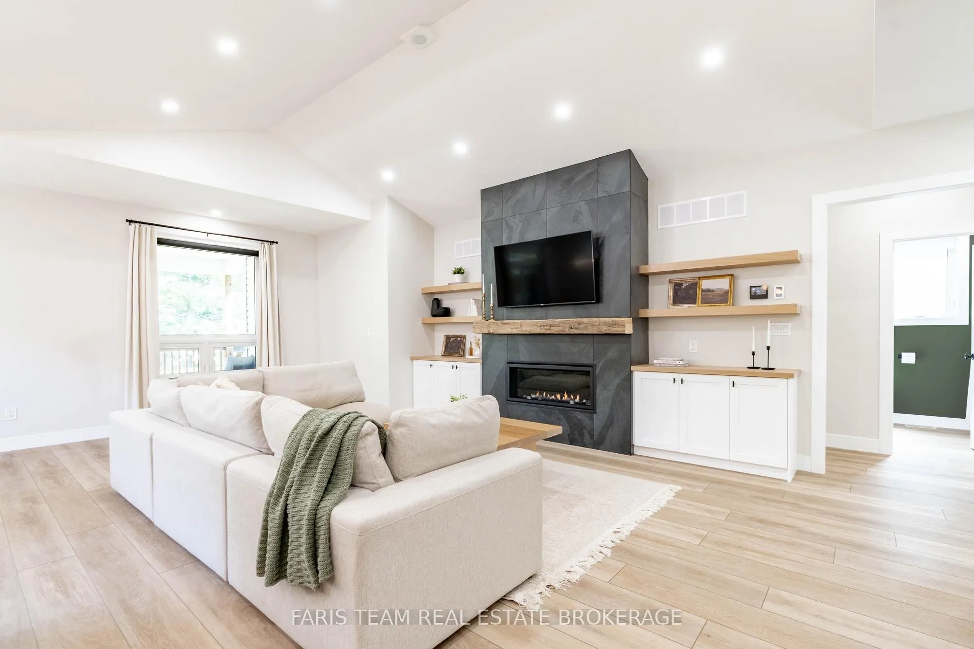23 49th Street S