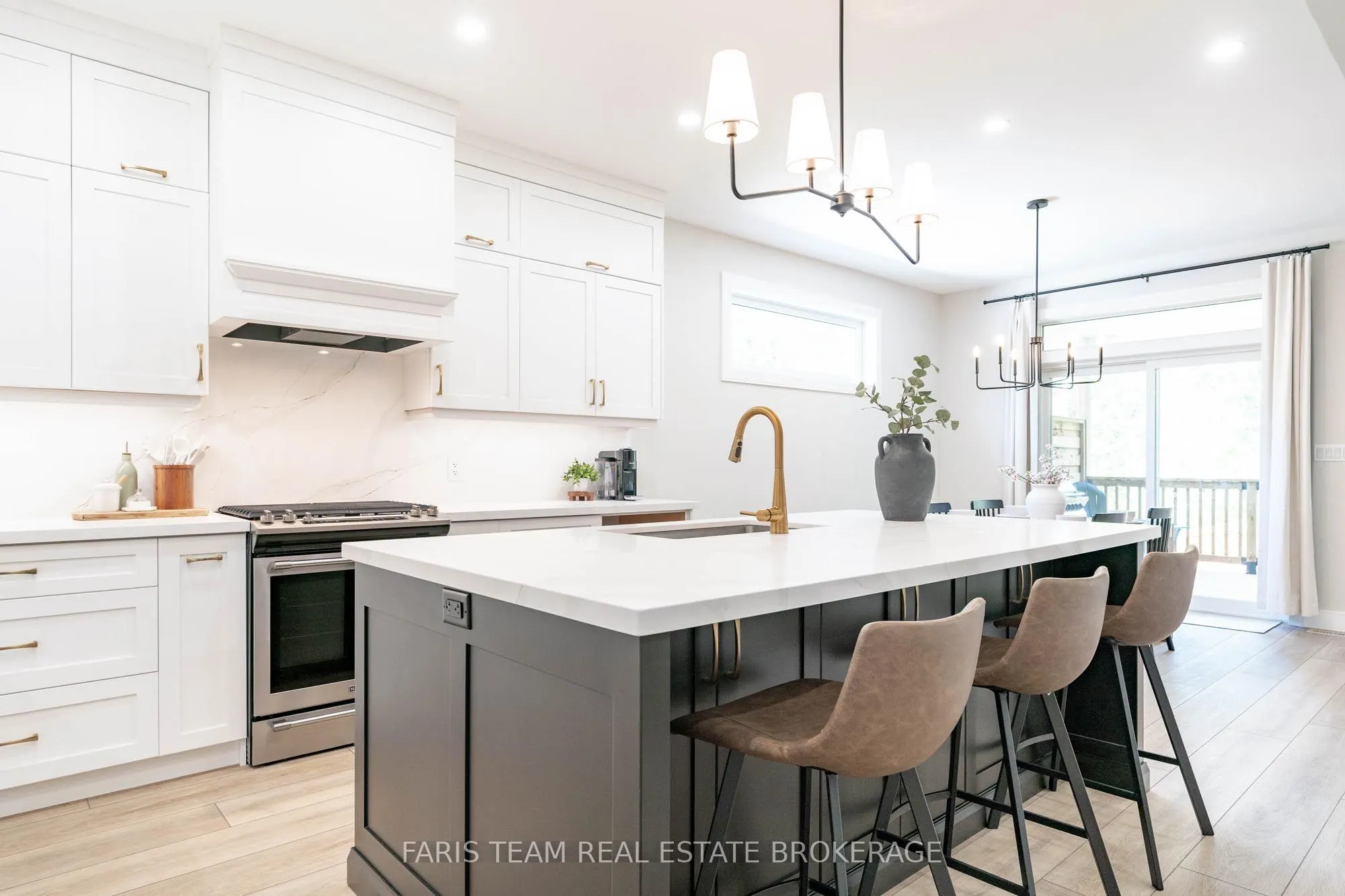 23 49th Street S