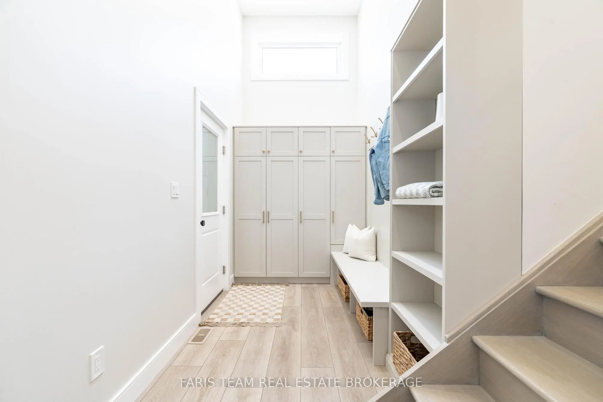 23 49th Street S