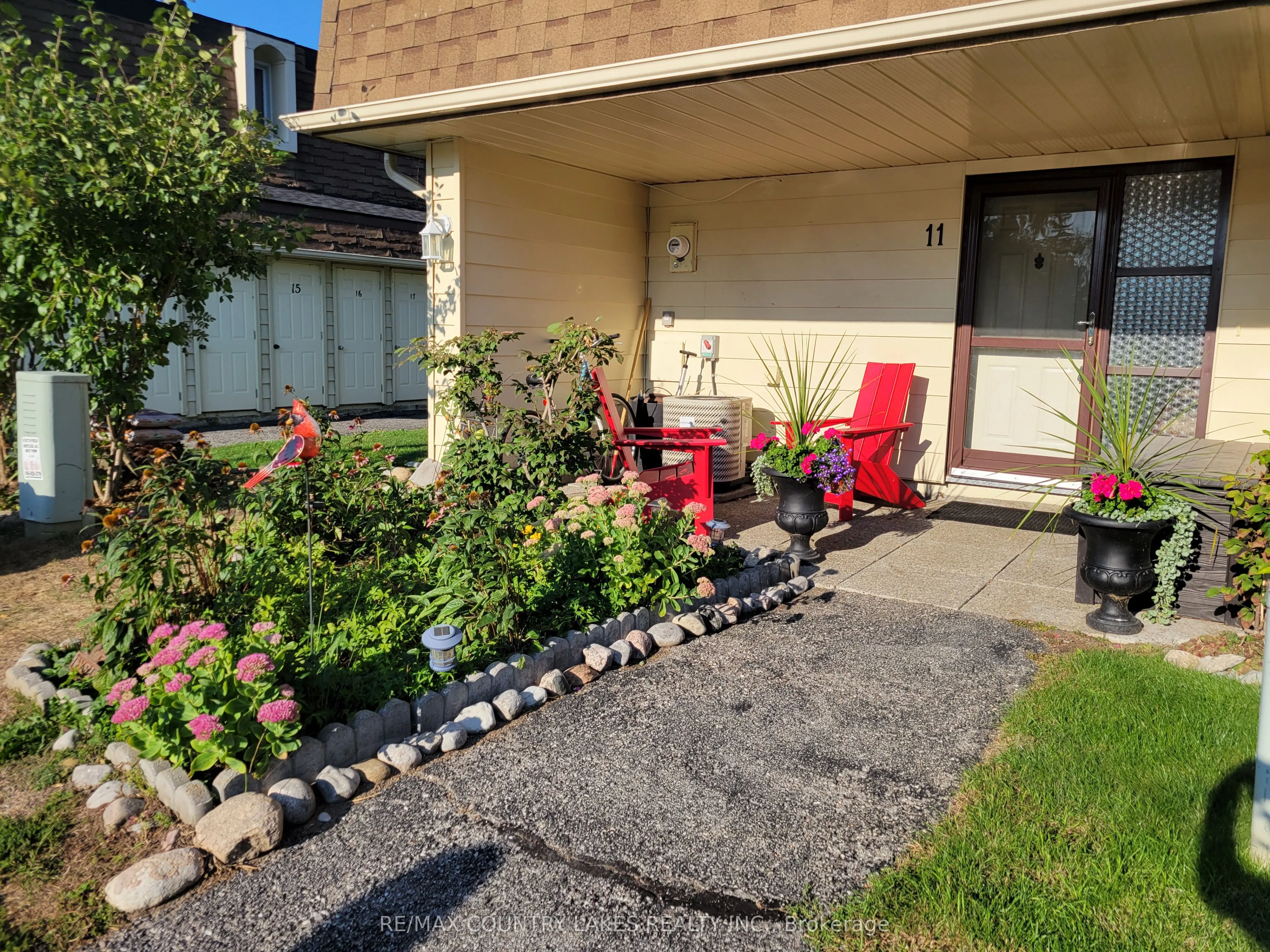 4 Paradise Boulevard, #11