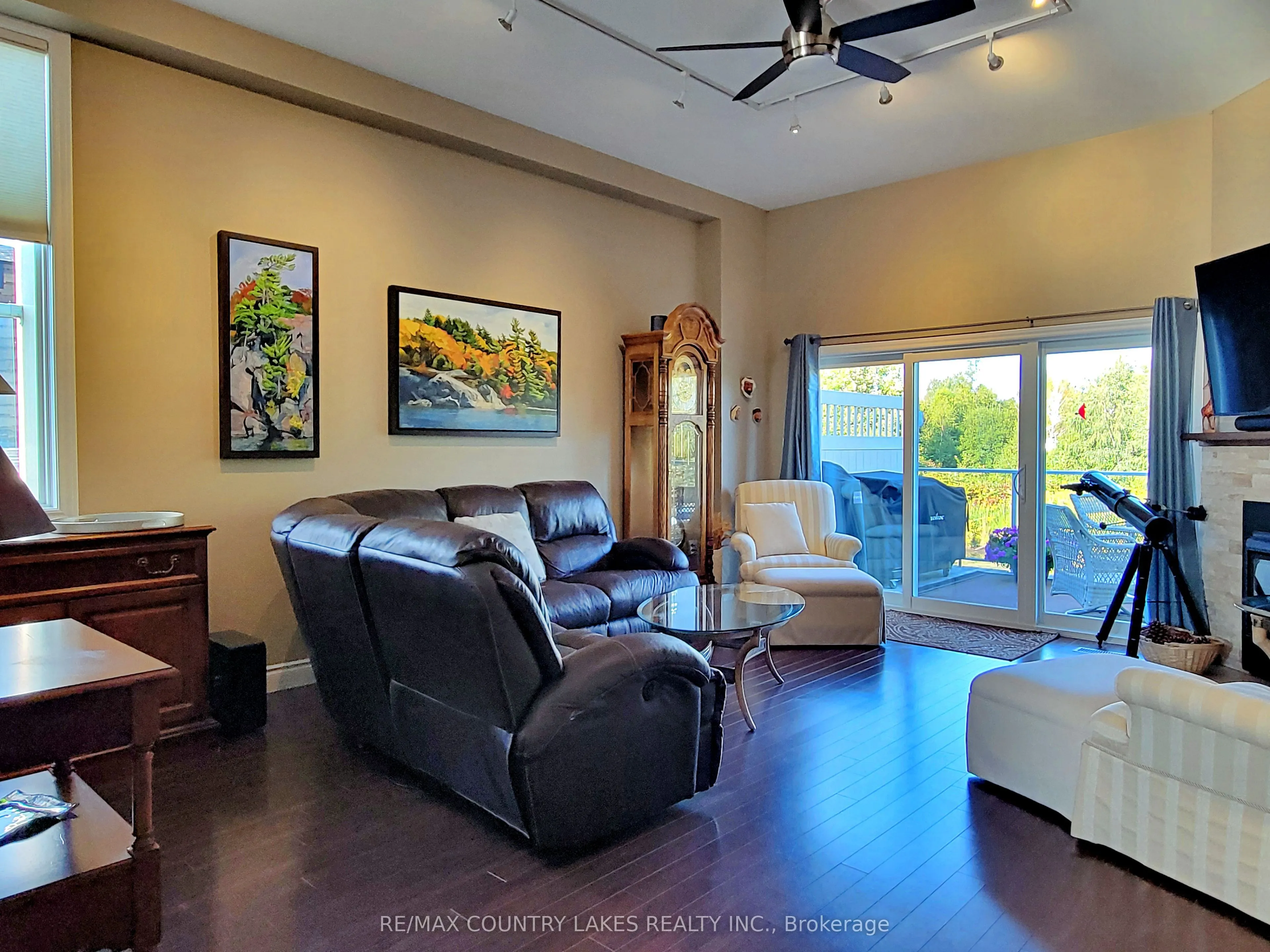 4 Paradise Boulevard, #11