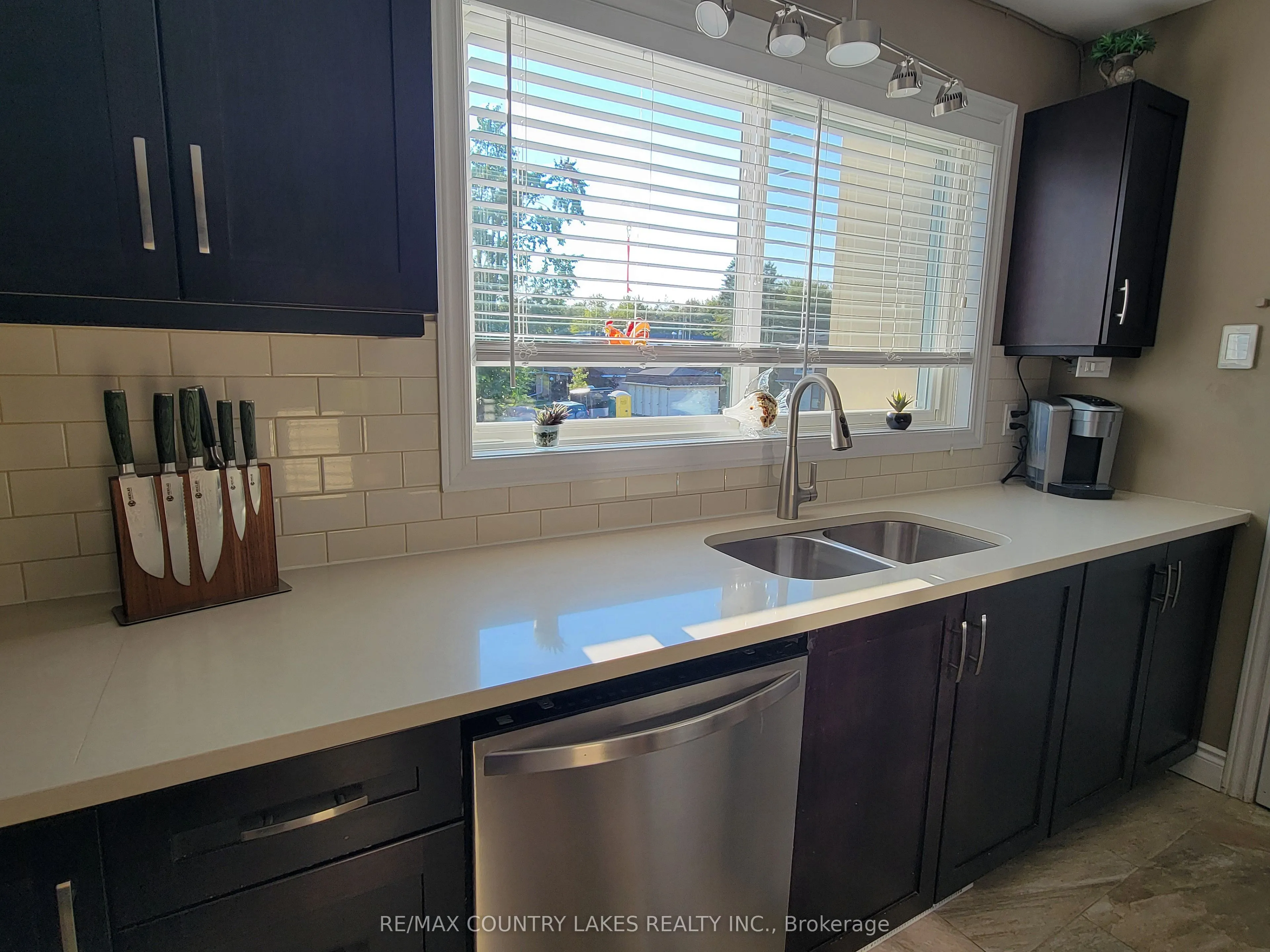 4 Paradise Boulevard, #11
