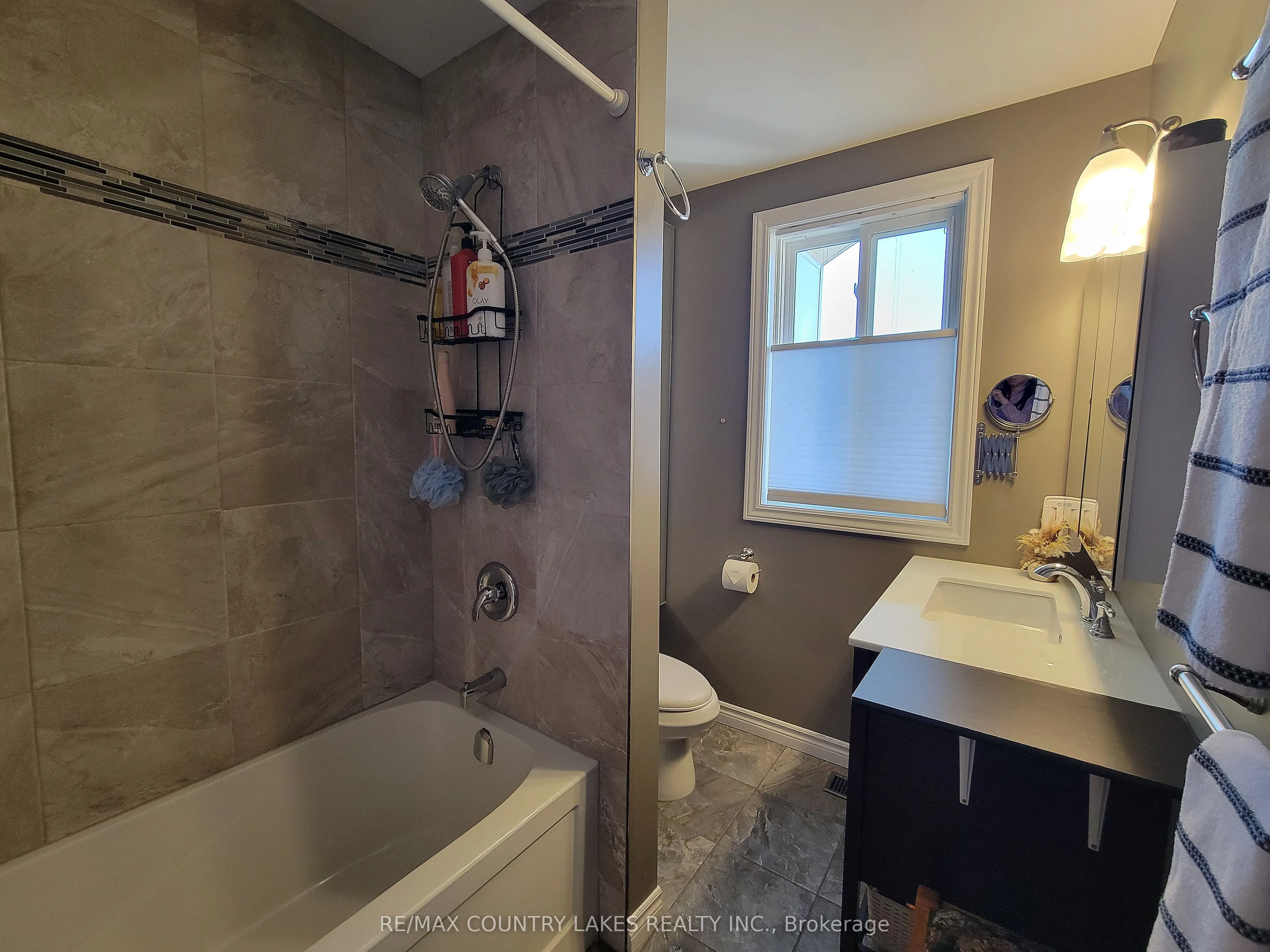 4 Paradise Boulevard, #11