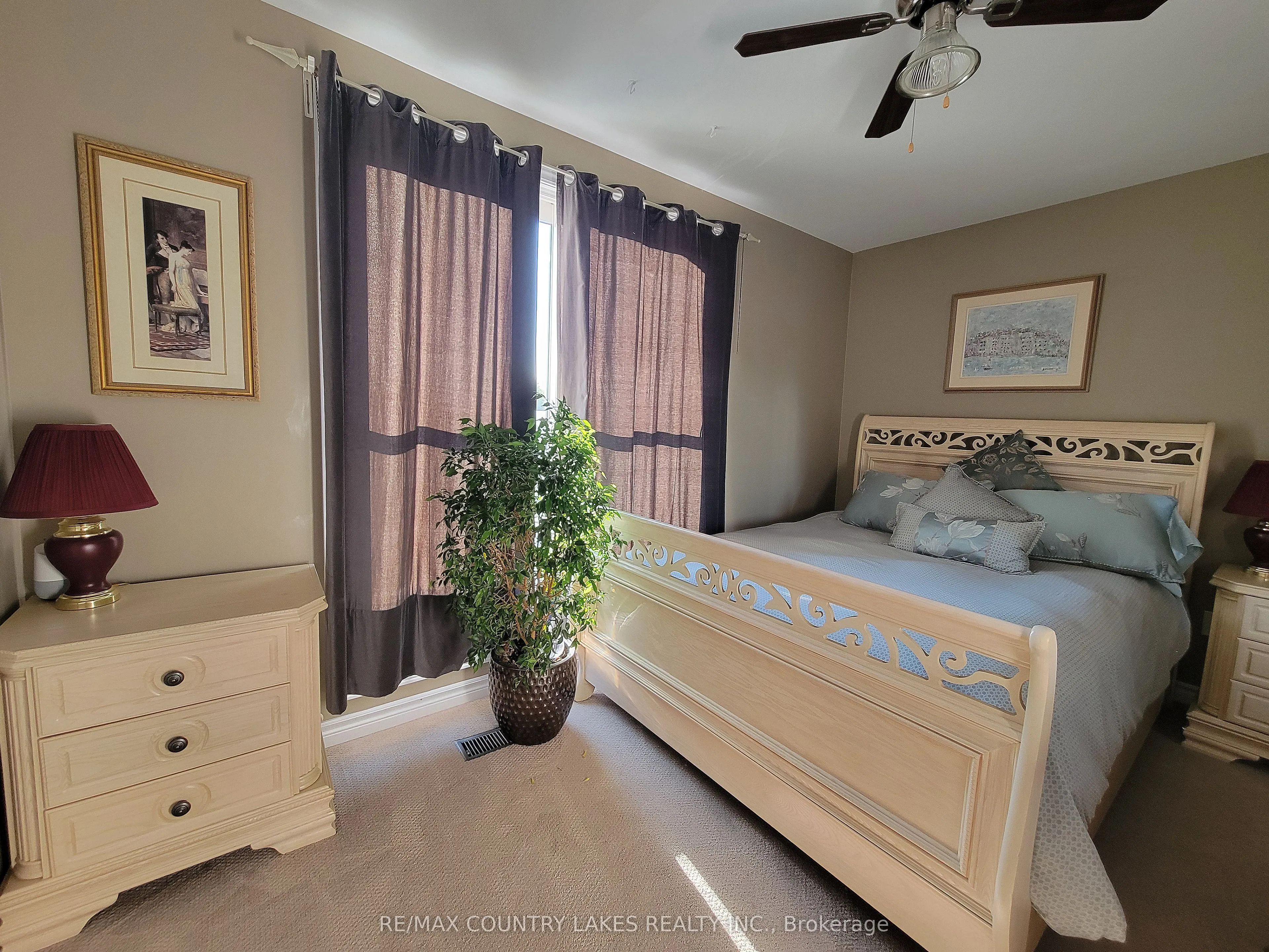 4 Paradise Boulevard, #11