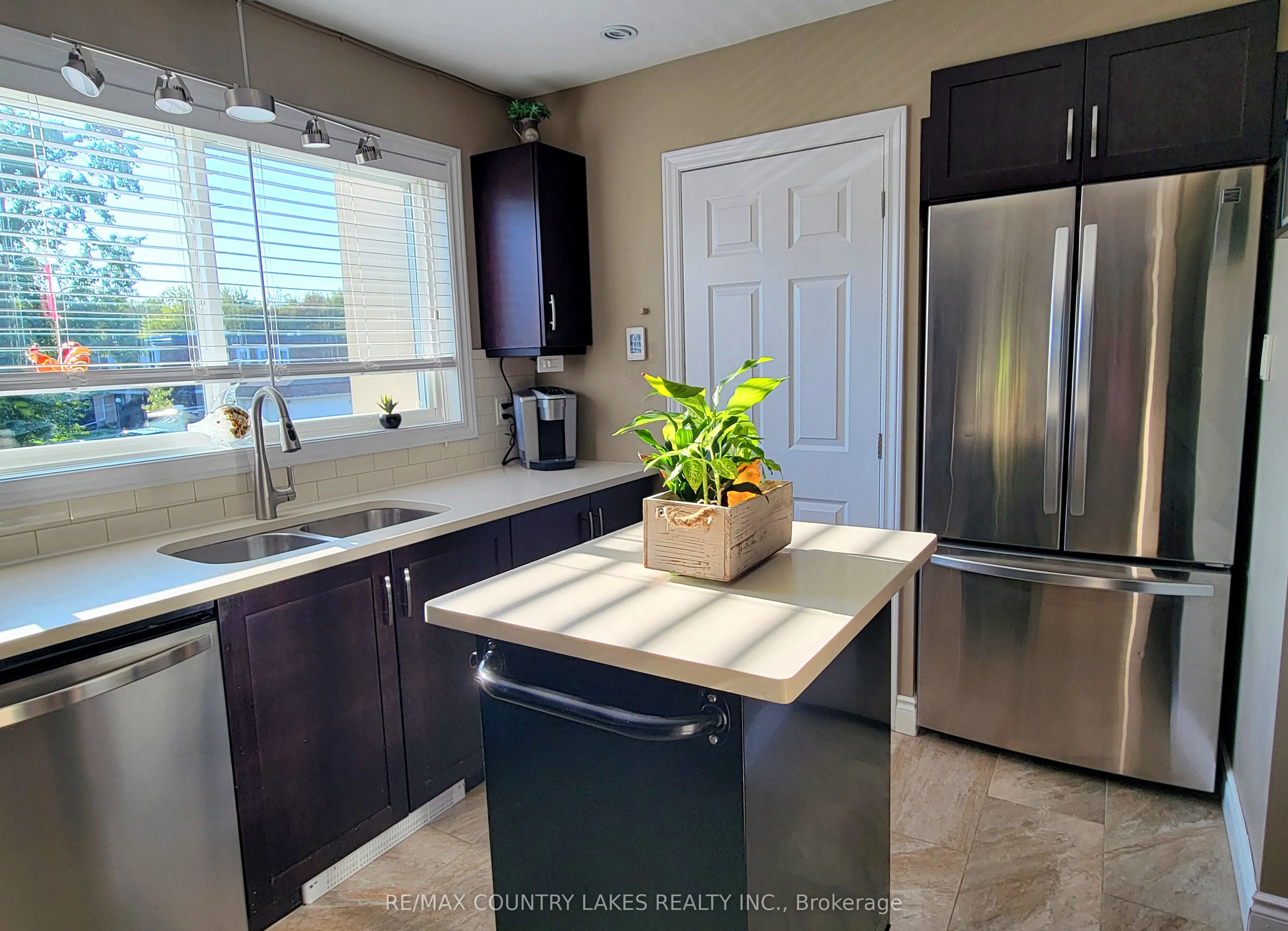 4 Paradise Boulevard, #11