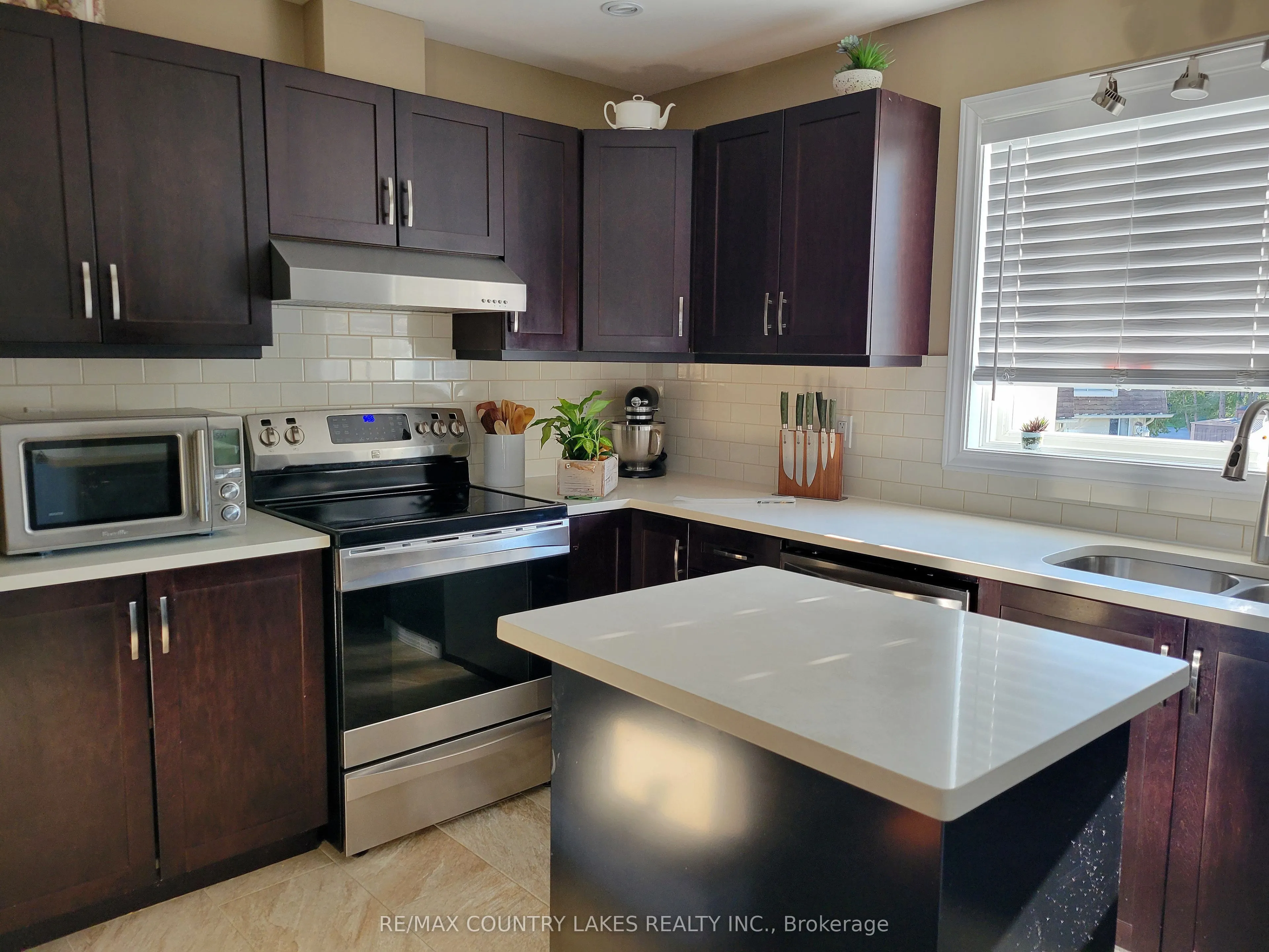 4 Paradise Boulevard, #11
