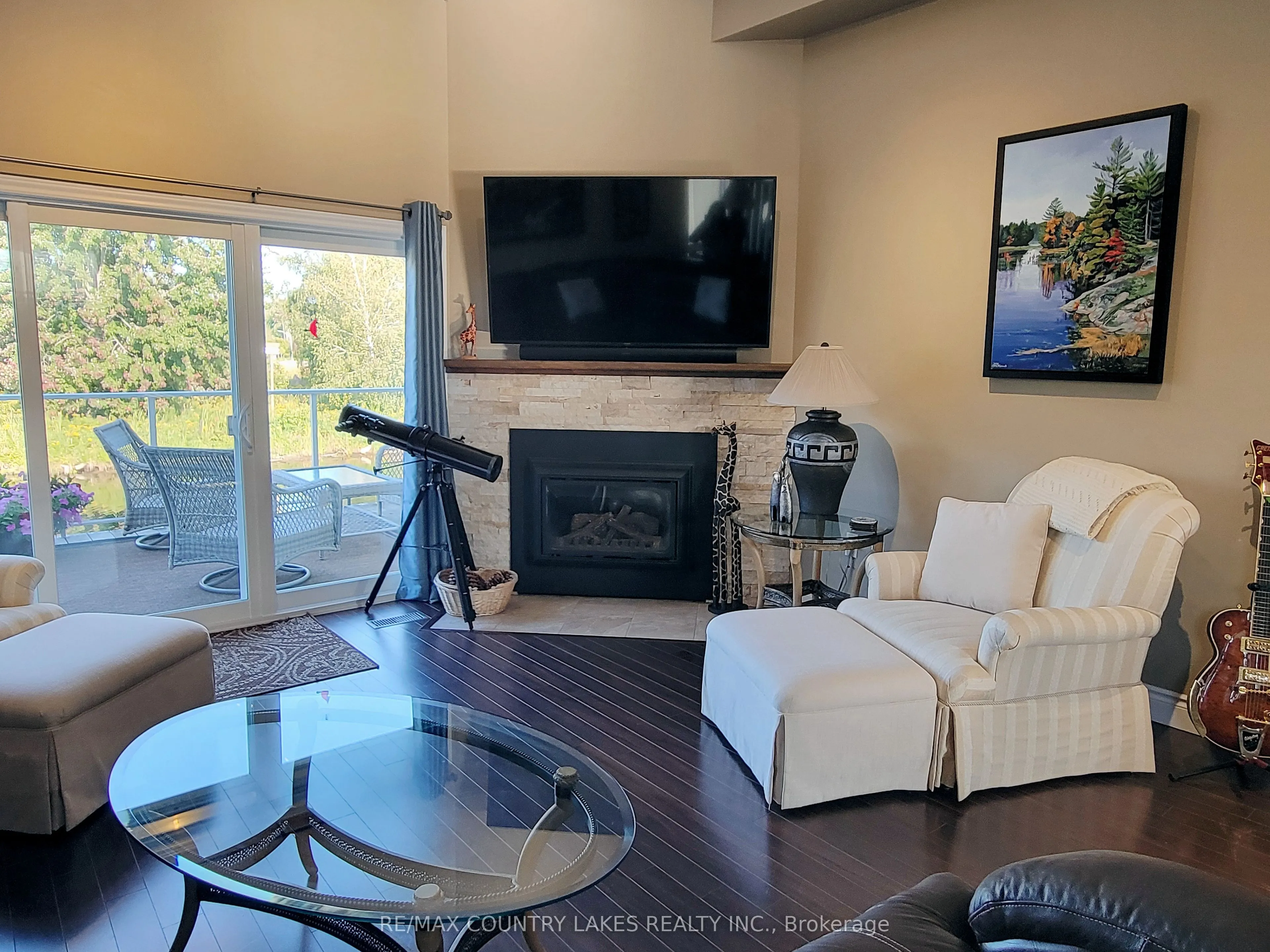 4 Paradise Boulevard, #11
