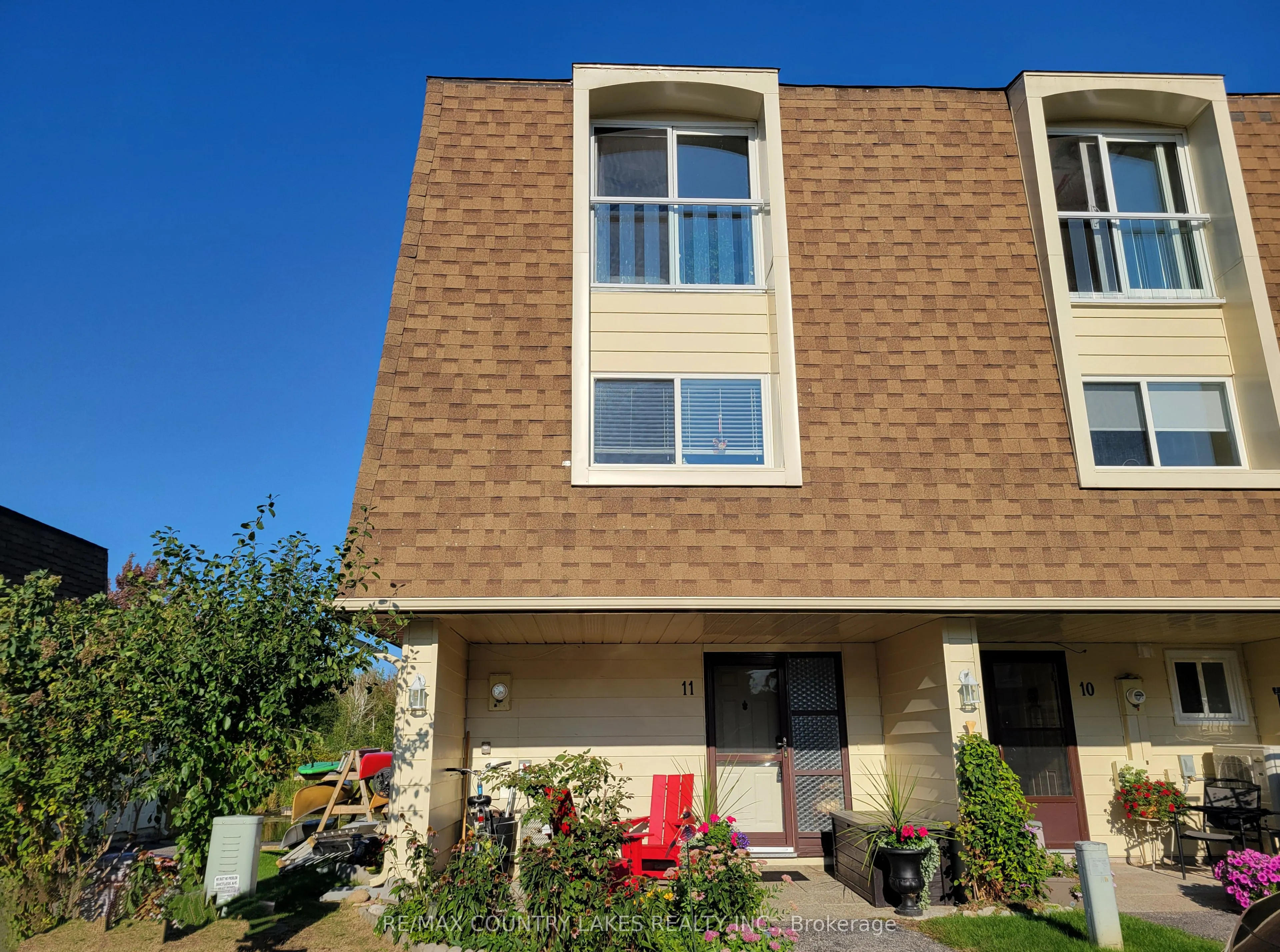 4 Paradise Boulevard, #11