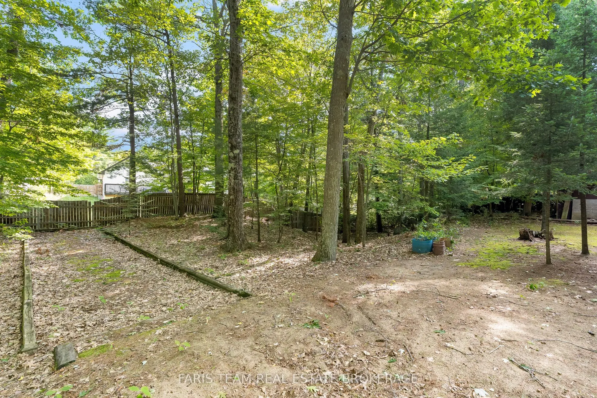 1321 Tiny Beaches Road N