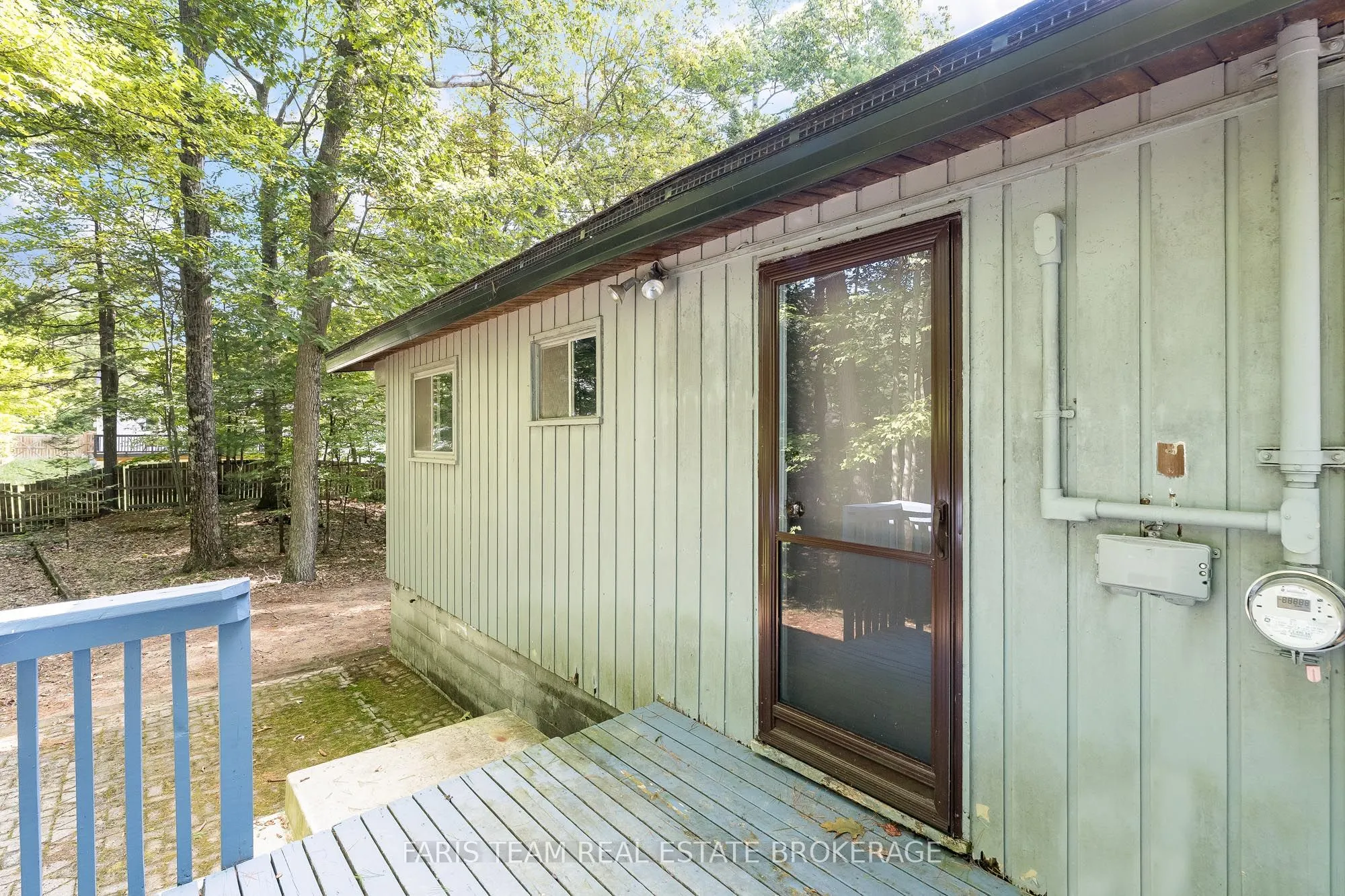 1321 Tiny Beaches Road N