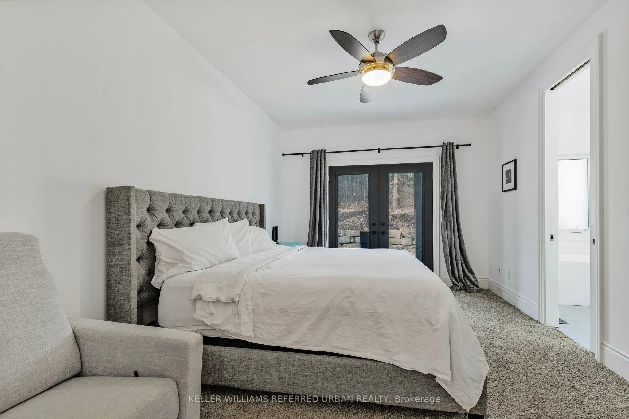 25 Heron Boulevard