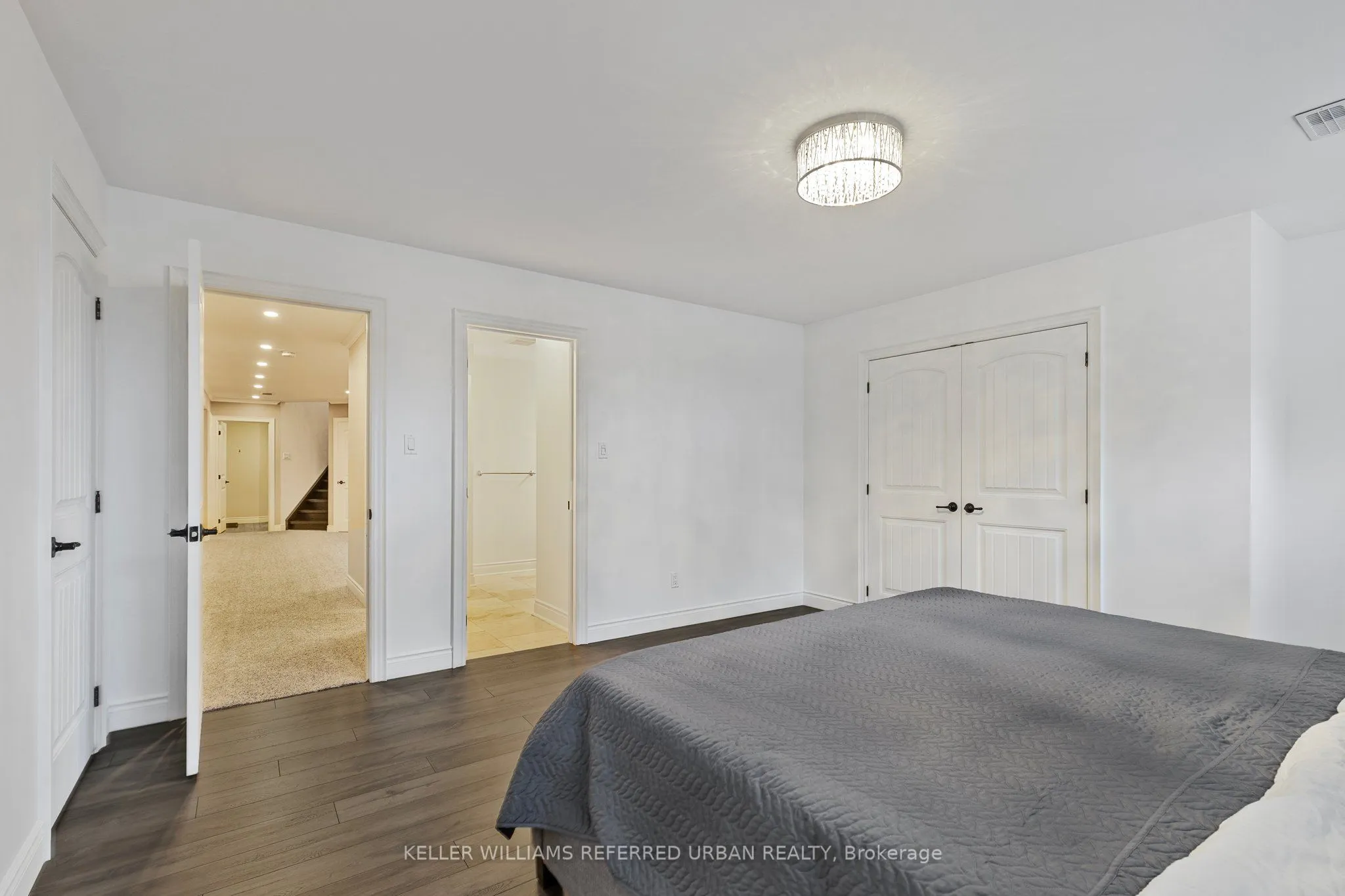 25 Heron Boulevard
