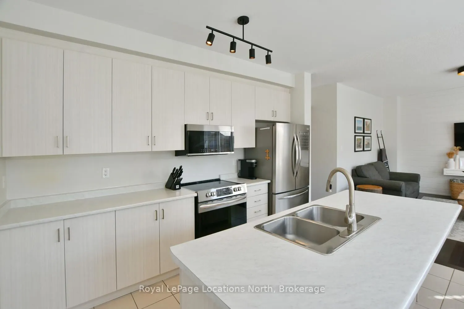48 Mclean Avenue