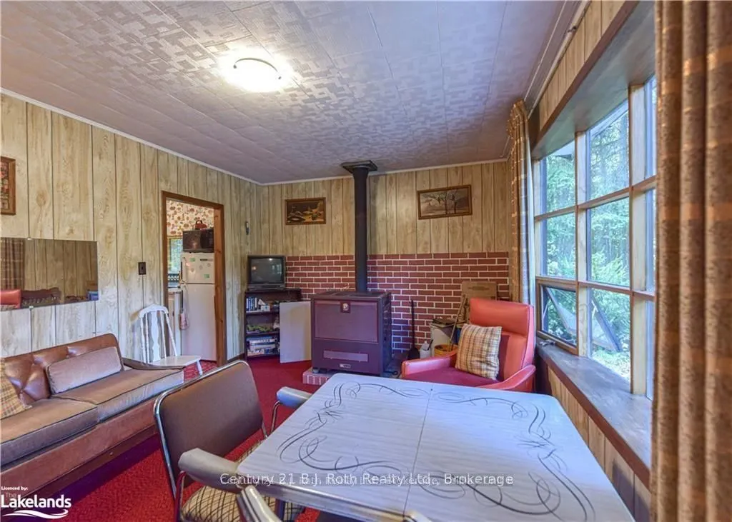 6571 Pioneer Village Lane