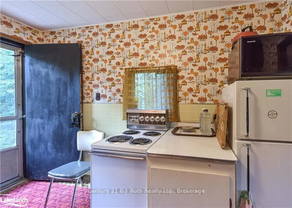 6571 Pioneer Village Lane