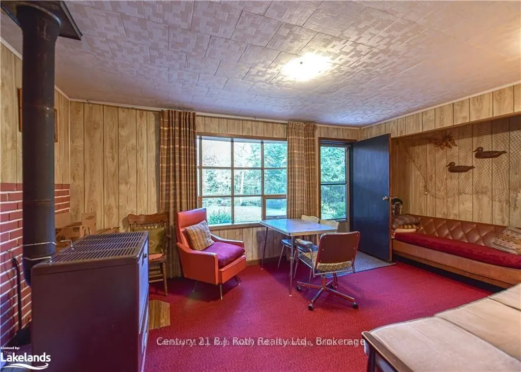 6571 Pioneer Village Lane