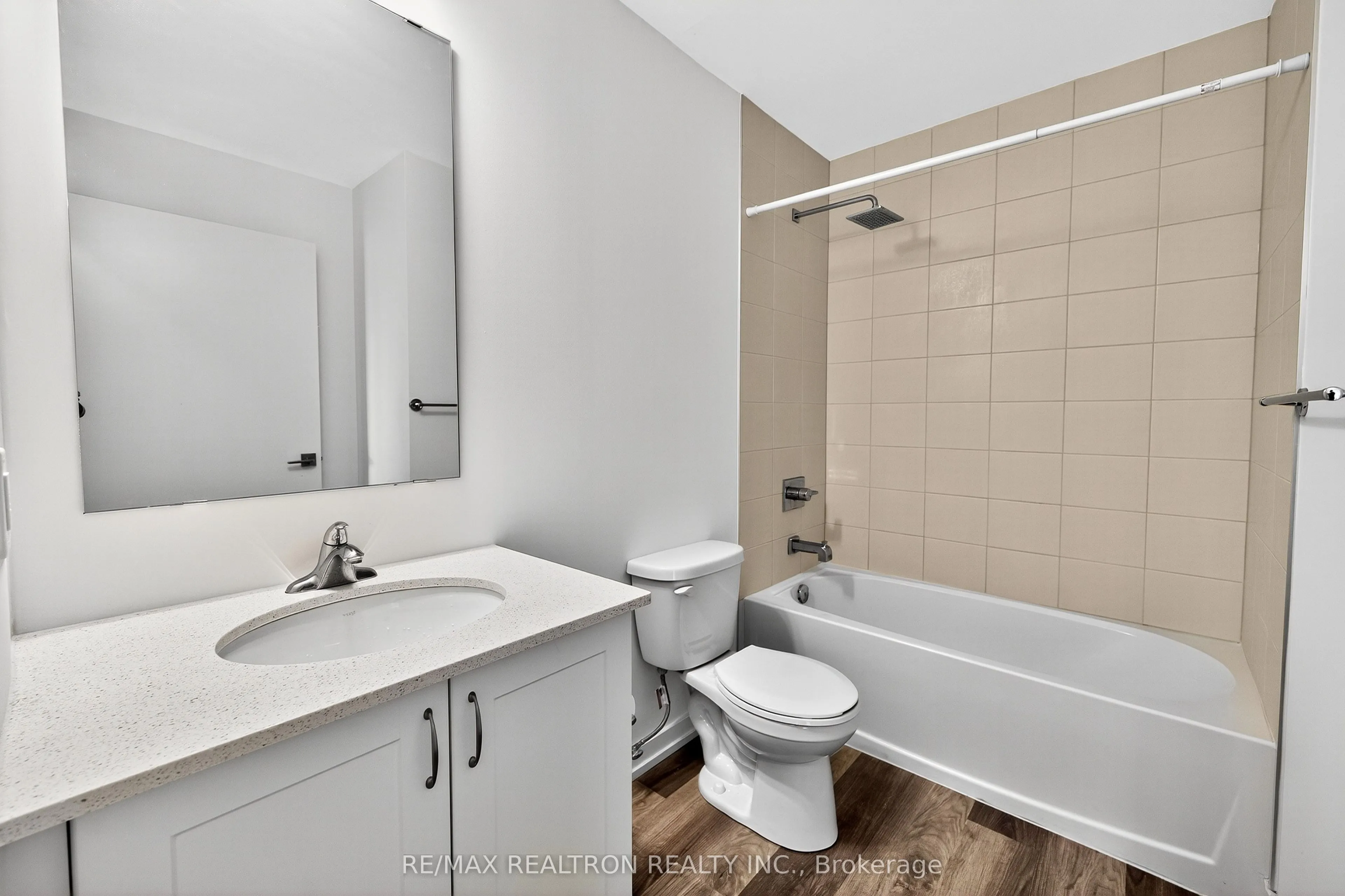 430 Essa Road, #423