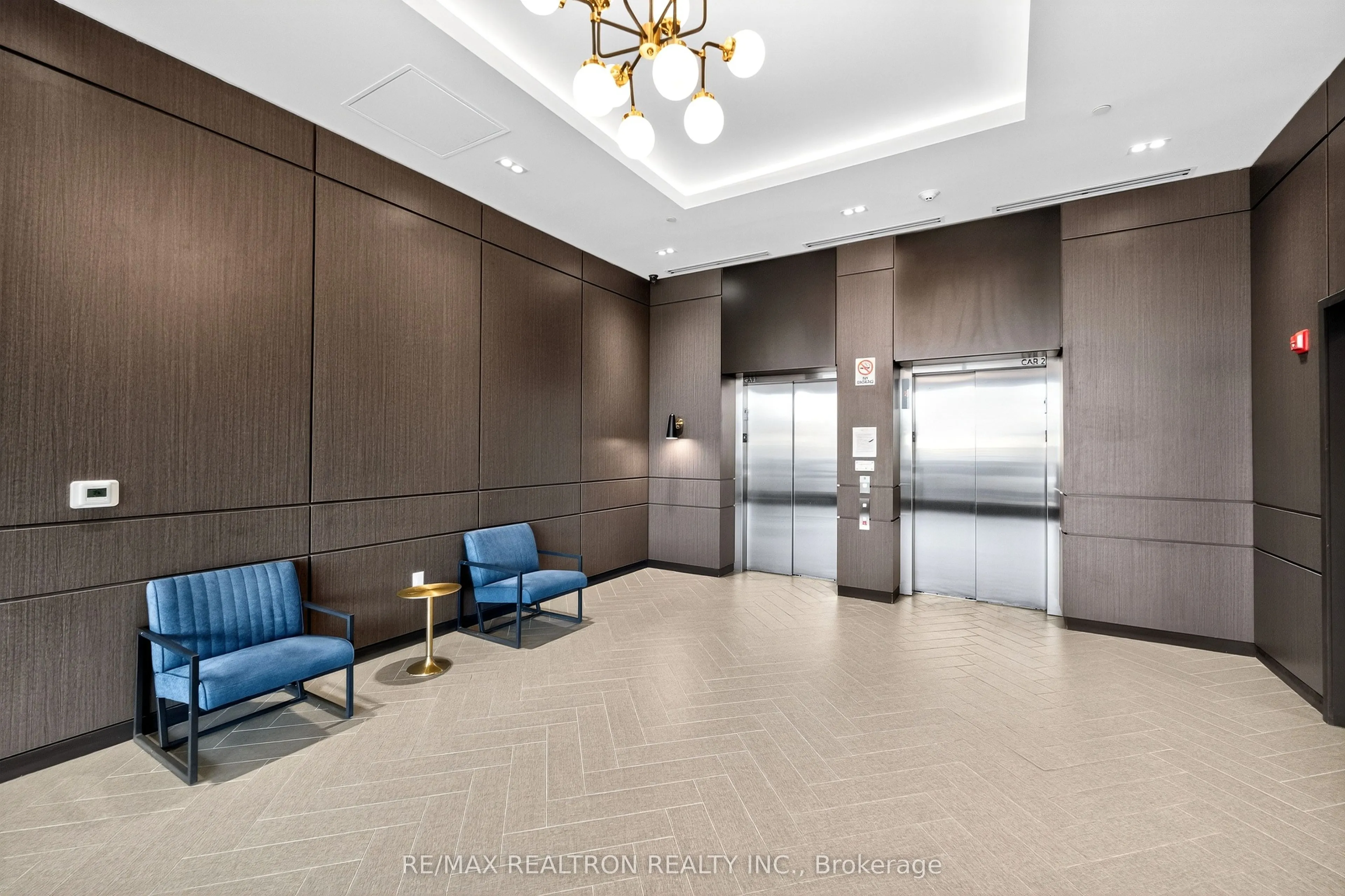 430 Essa Road, #423