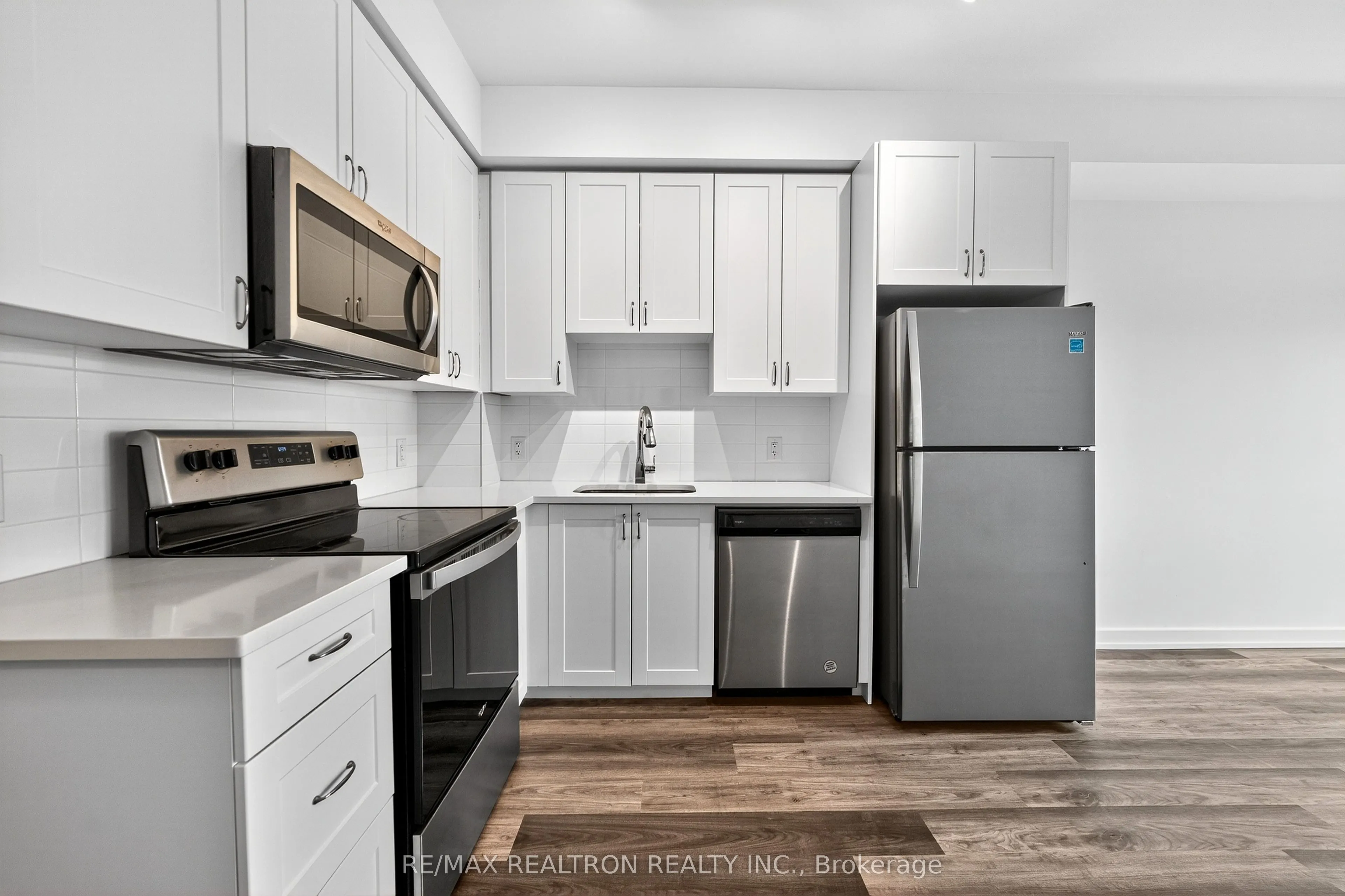 430 Essa Road, #423