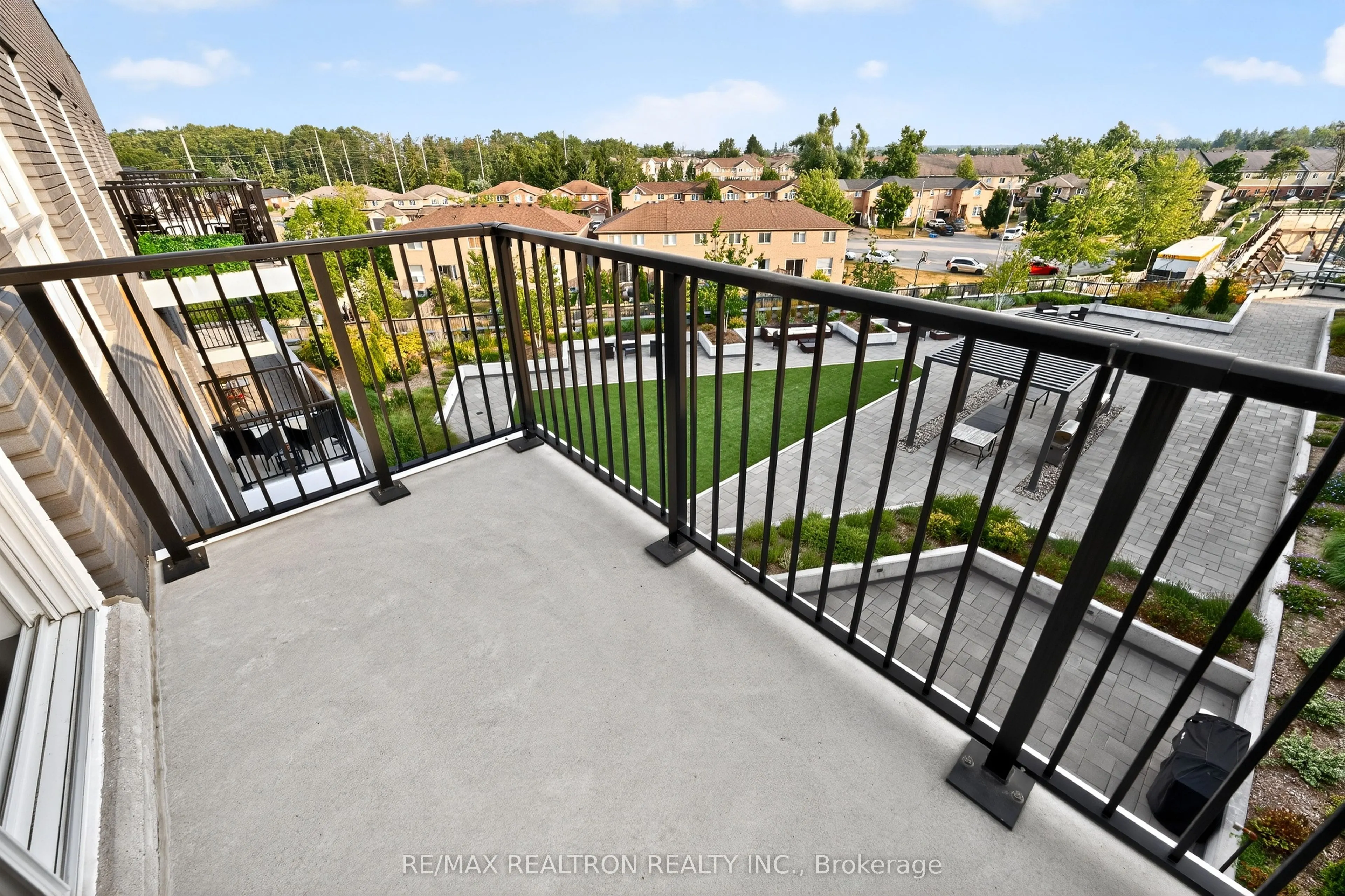 430 Essa Road, #423